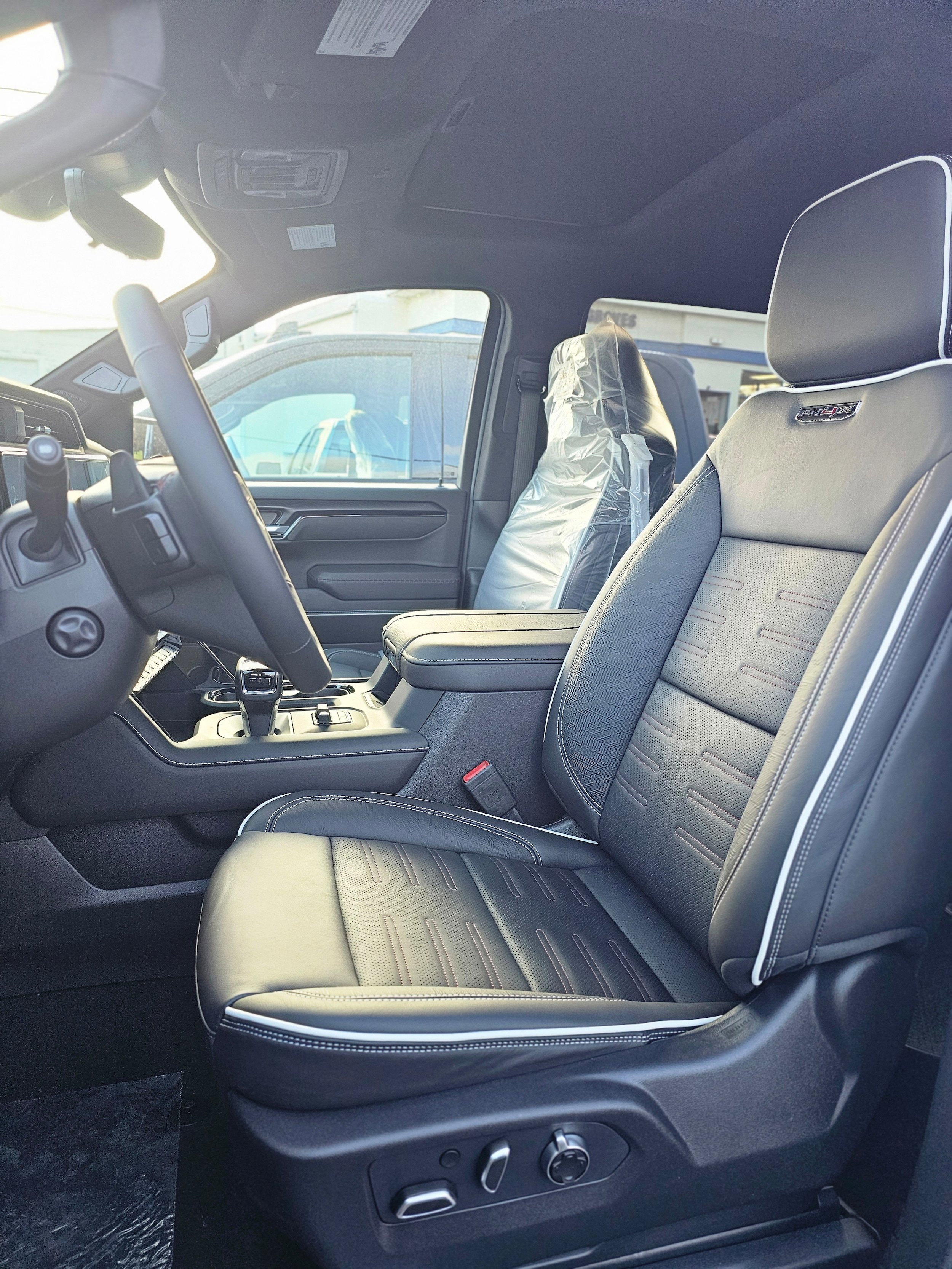 2026 GMC Sierra 1500 AT4X - Photo 13
