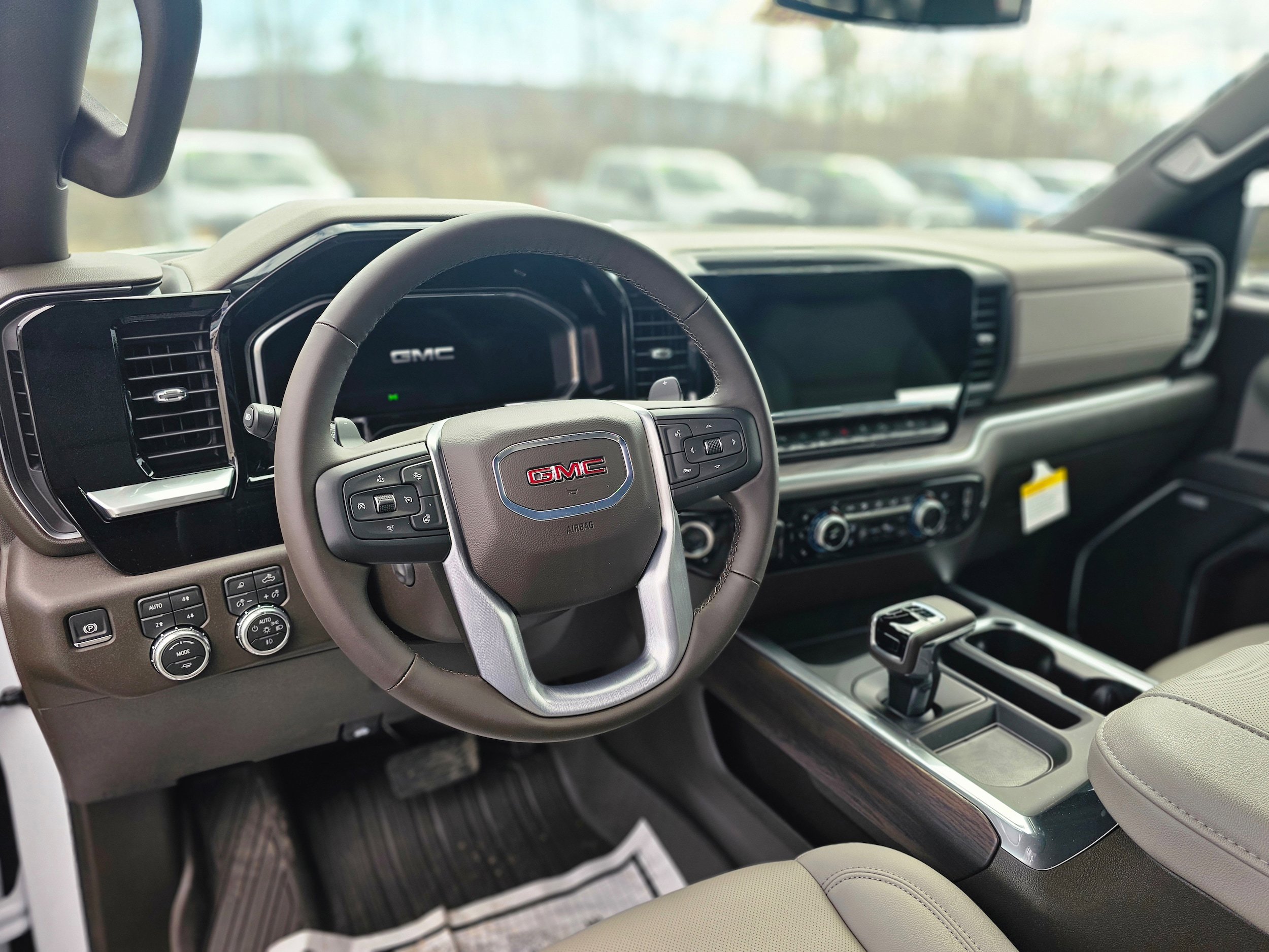 2026 GMC Sierra 1500 SLT - Photo 9