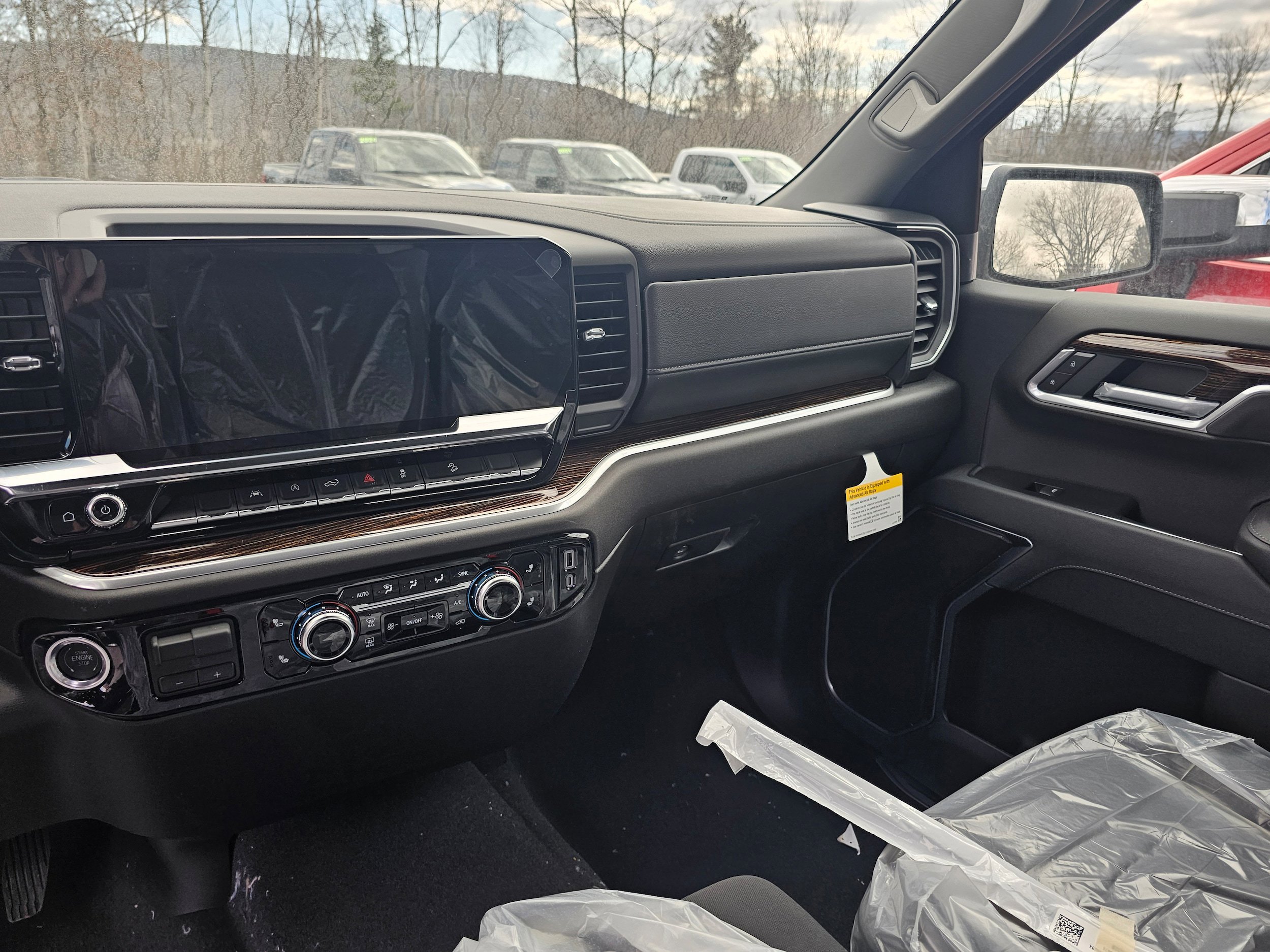 2026 GMC Sierra 1500 SLE - Photo 6