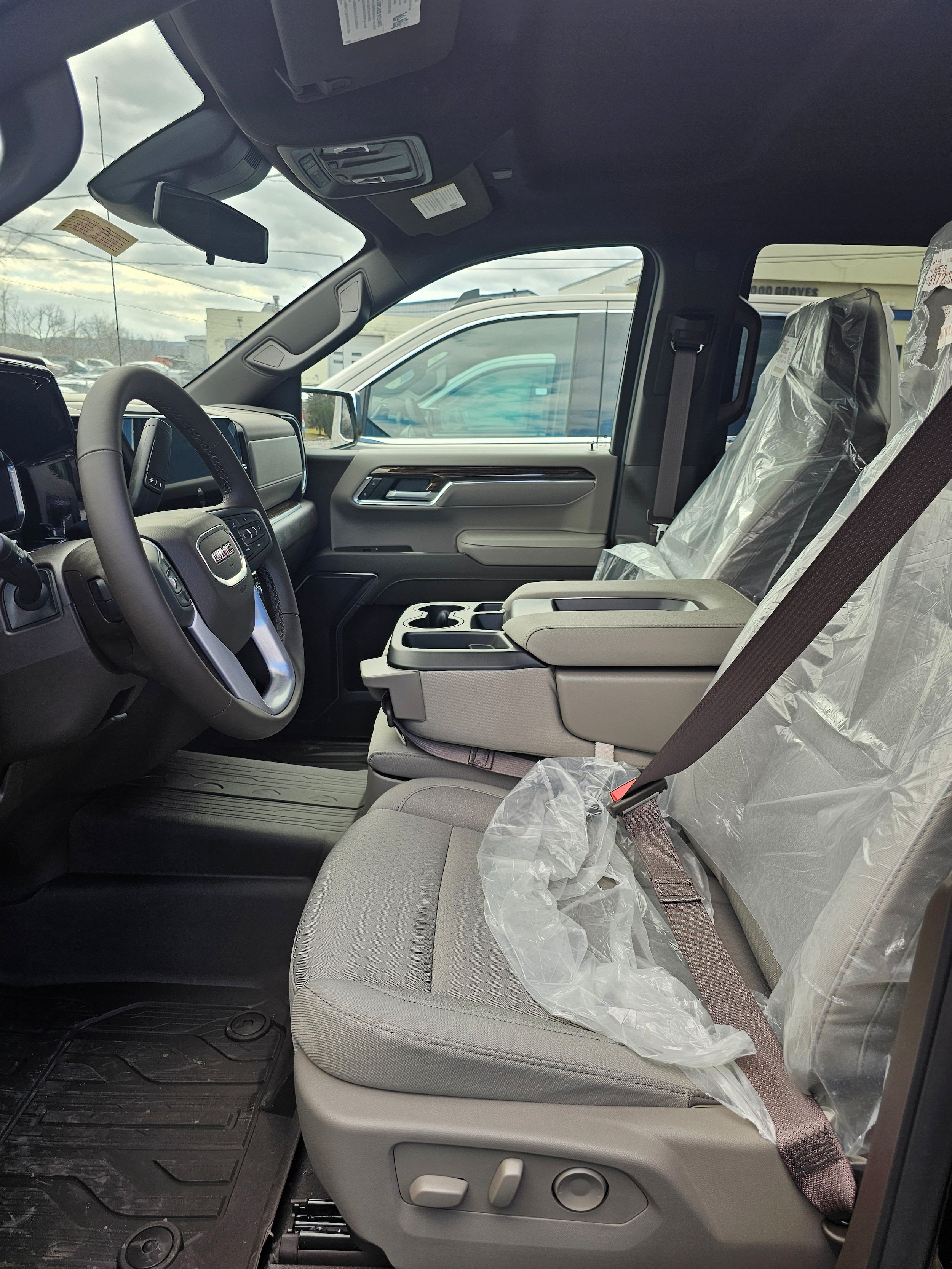 2026 GMC Sierra 1500 SLE - Photo 4