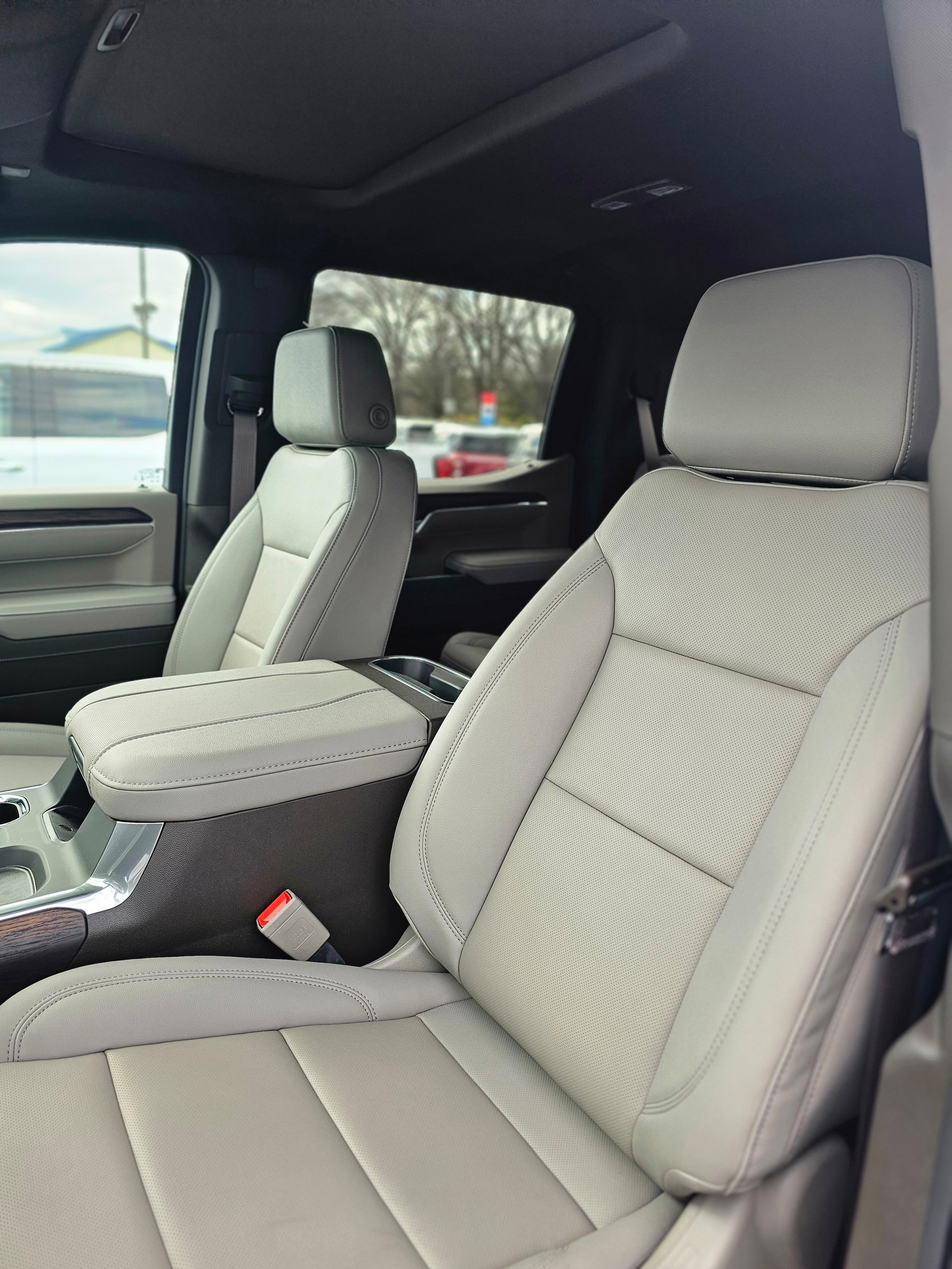2026 GMC Sierra 1500 SLT - Photo 3