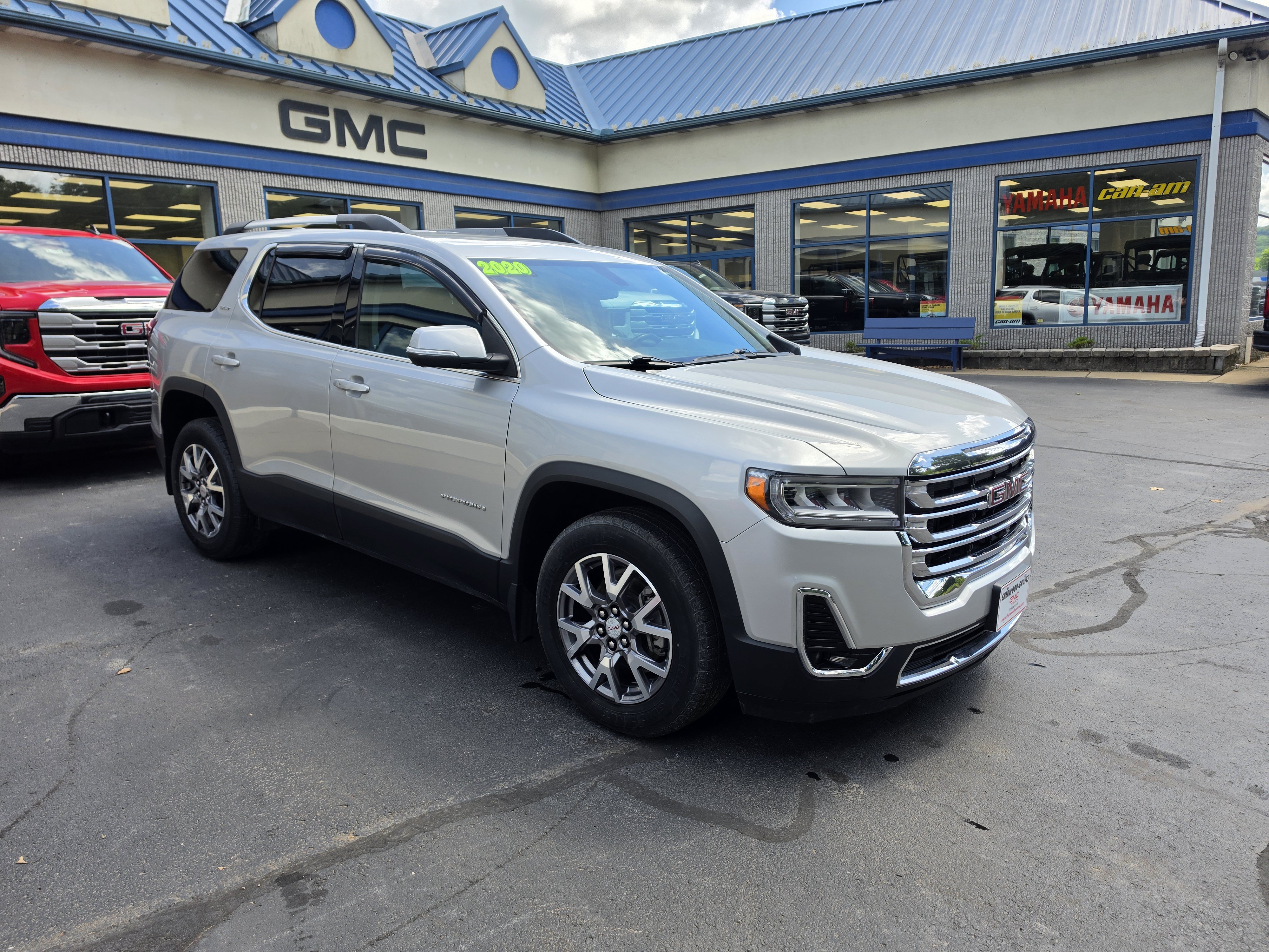2020 GMC Acadia SLT