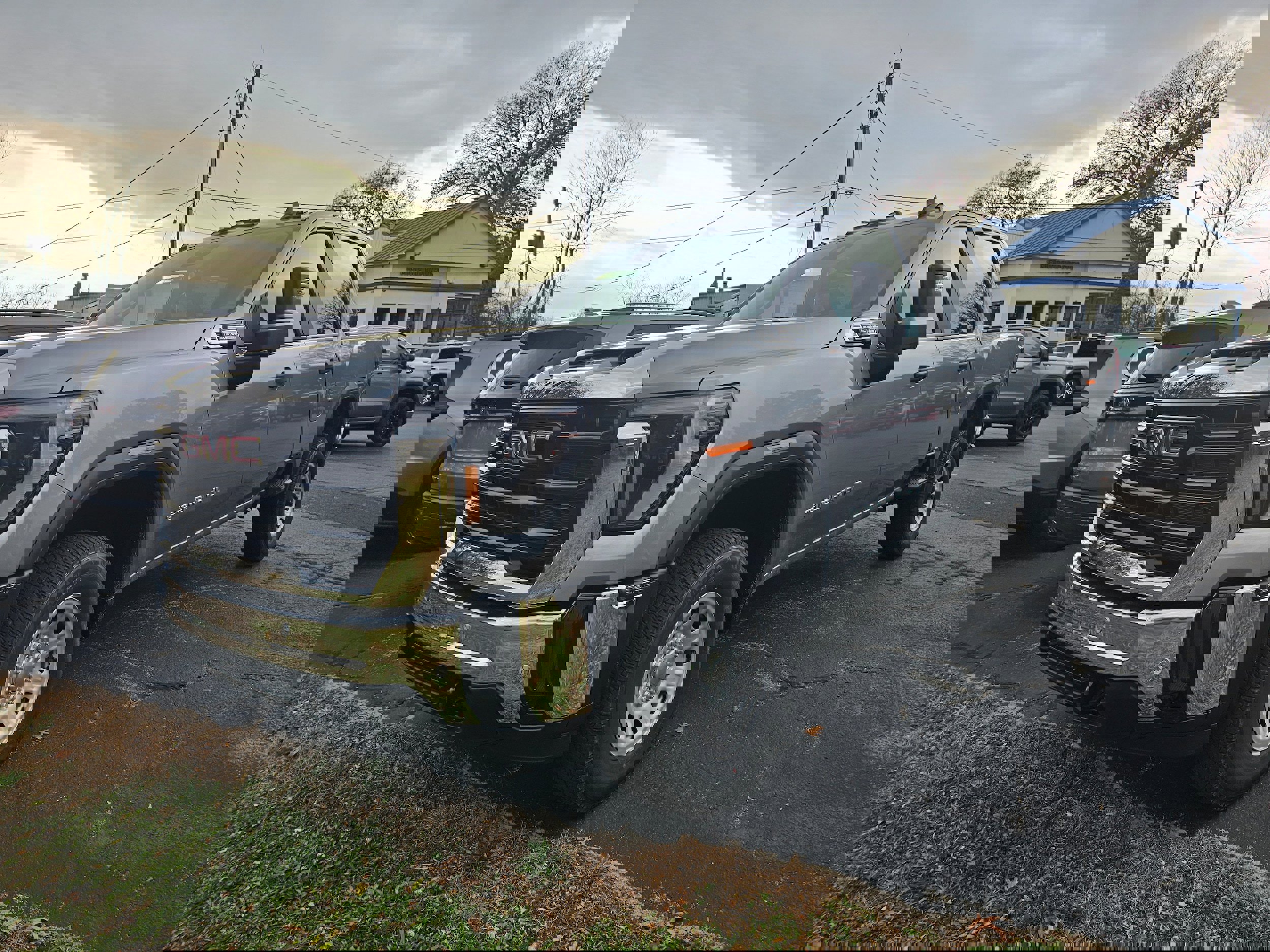 2026 GMC Sierra 2500HD Pro's photo