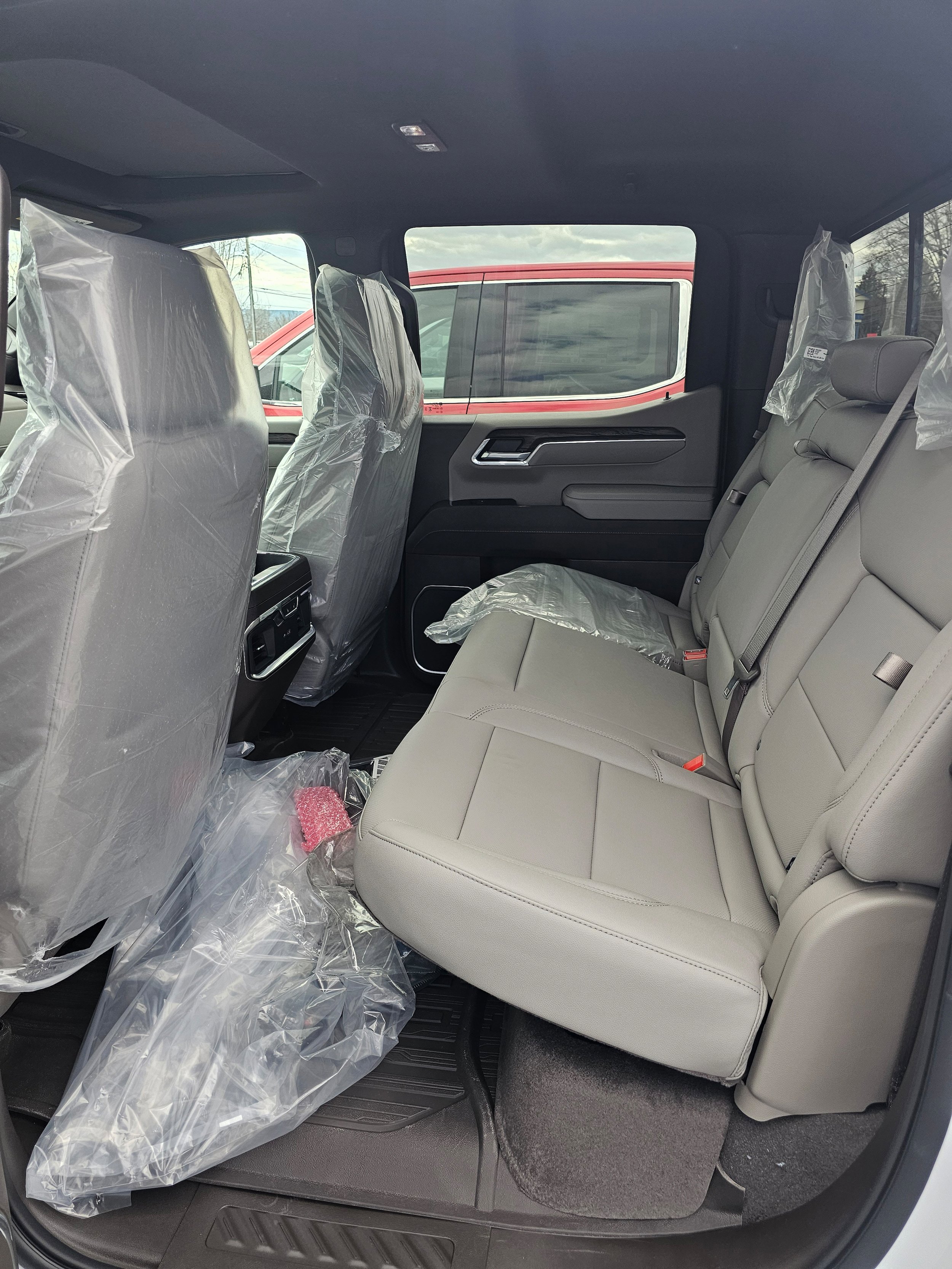2026 GMC Sierra 1500 SLT - Photo 14