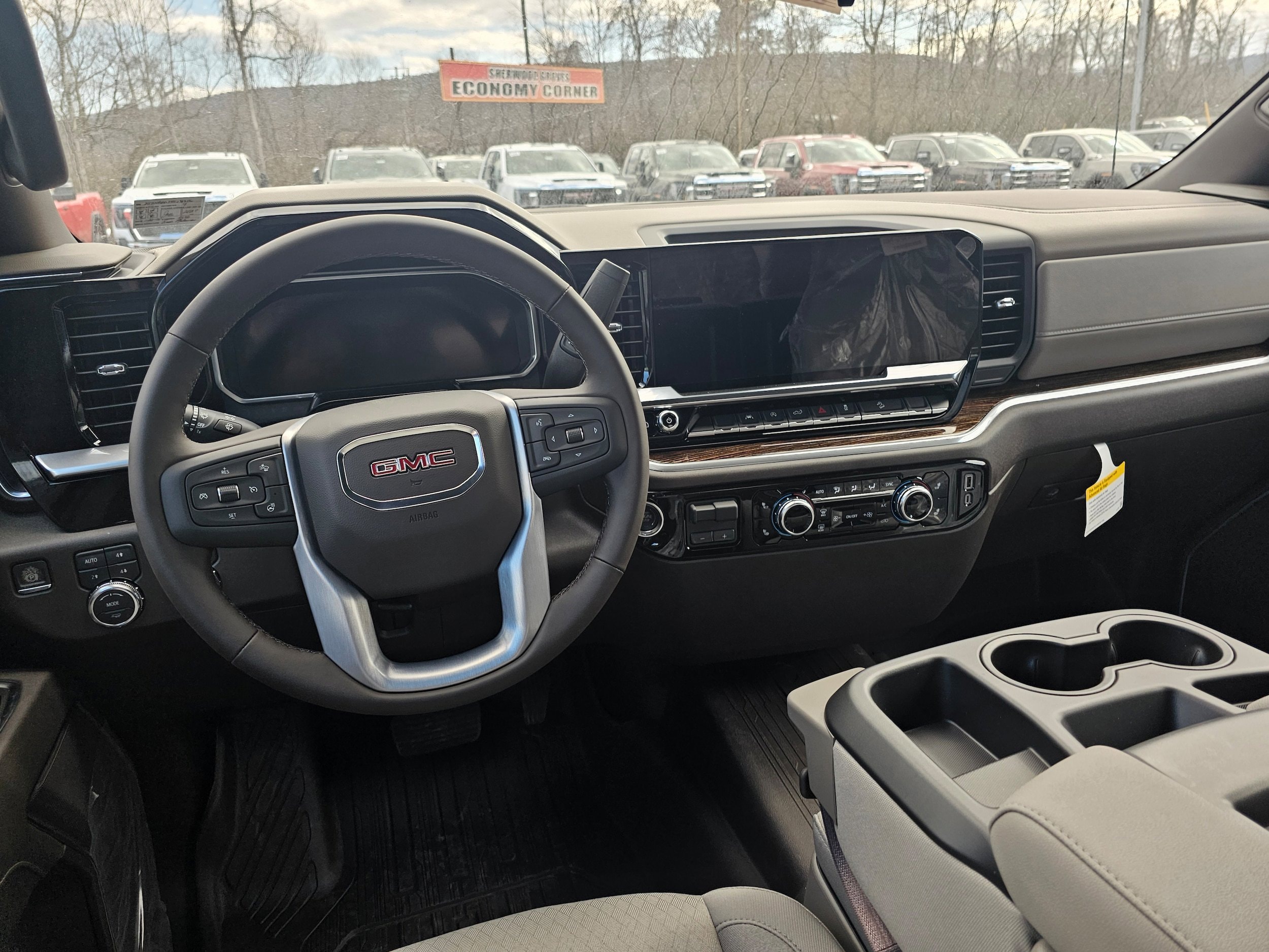 2026 GMC Sierra 1500 SLE - Photo 14
