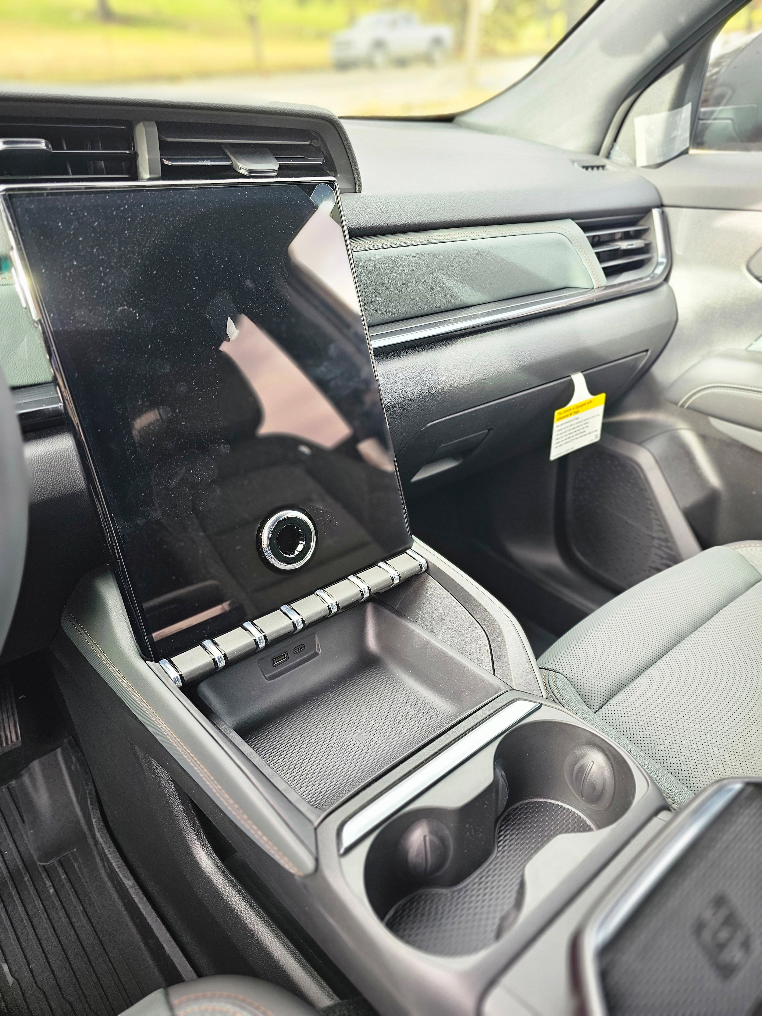 2026 GMC Terrain AT4 - Photo 8