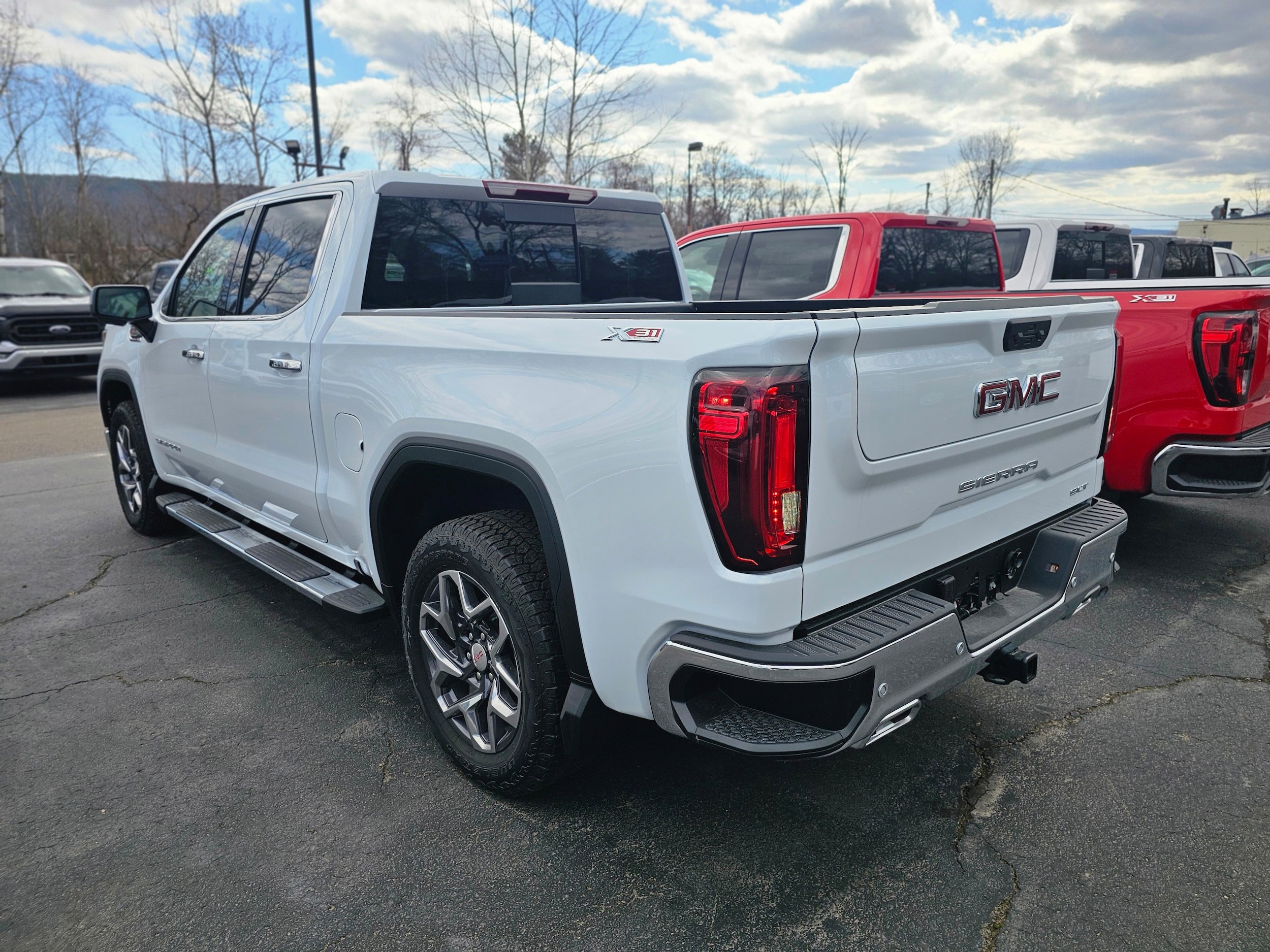 2026 GMC Sierra 1500 SLT - Photo 17