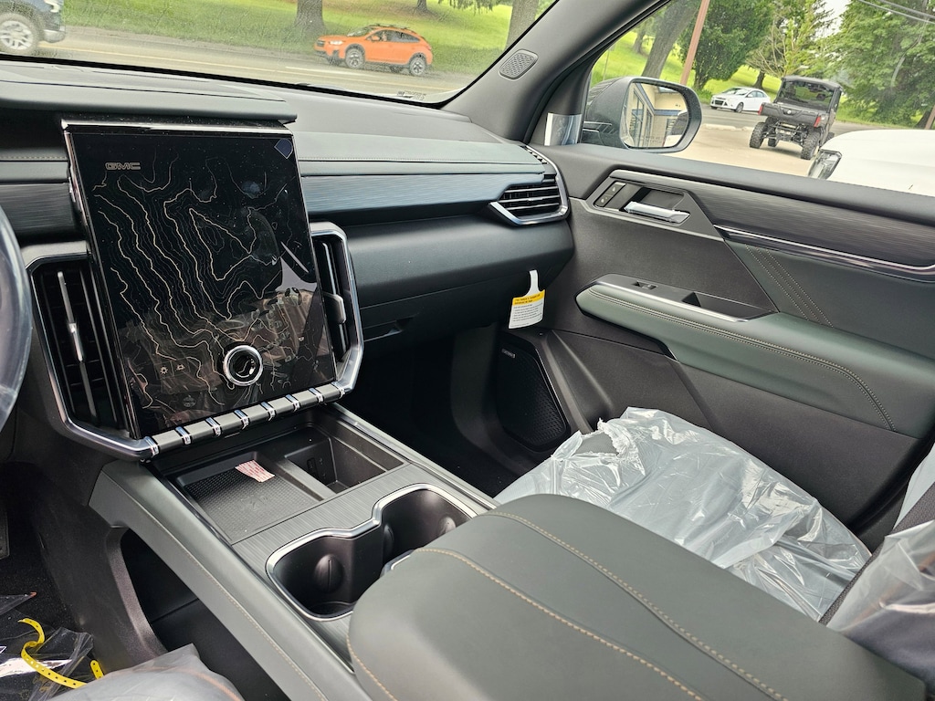 New 2025 GMC Acadia AT4 SUV