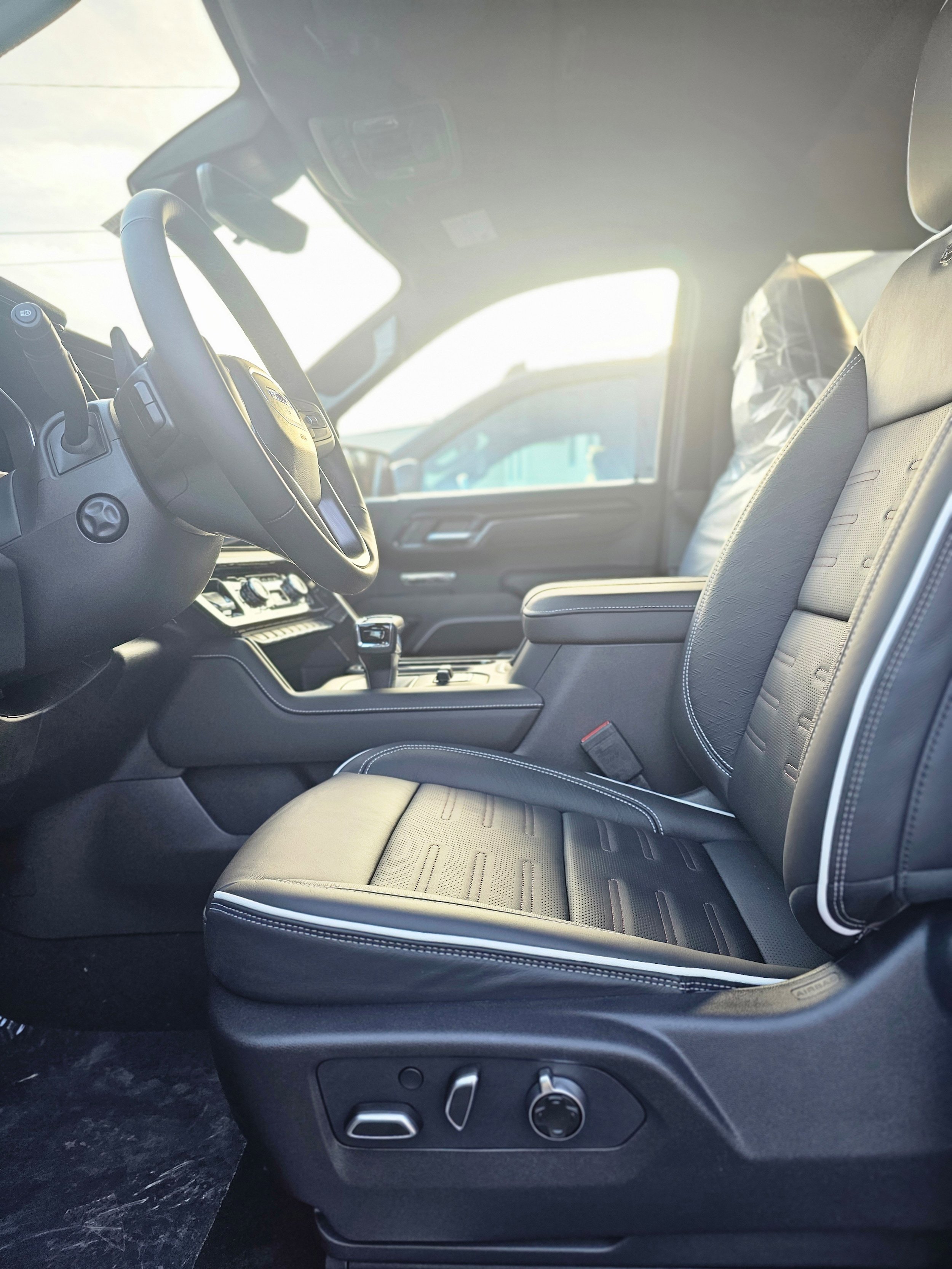 2026 GMC Sierra 1500 AT4X - Photo 12