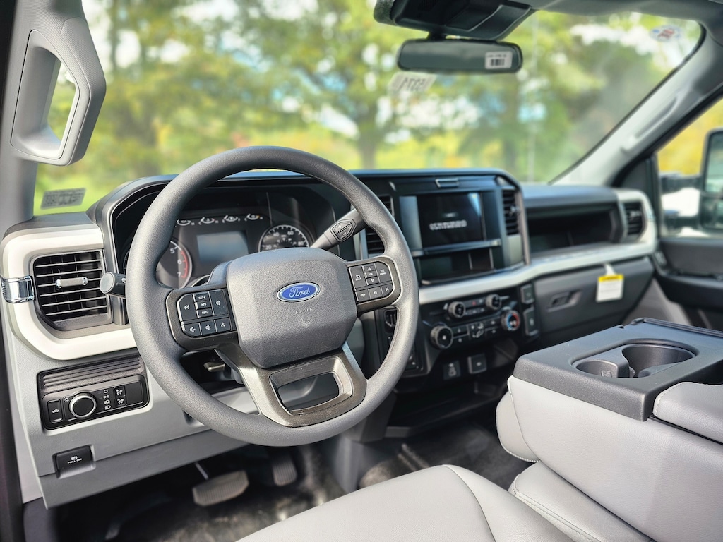 New 2025 Ford Super Duty F-350 XL TRUCK