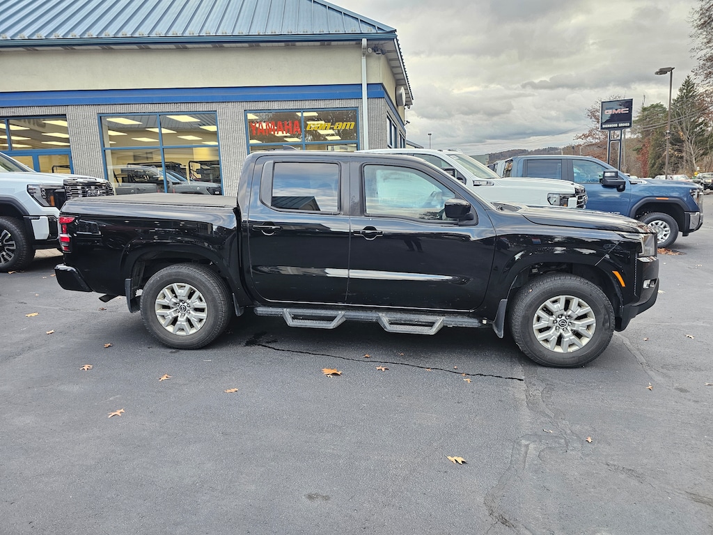 Used 2022 Nissan Frontier SV Truck Crew Cab