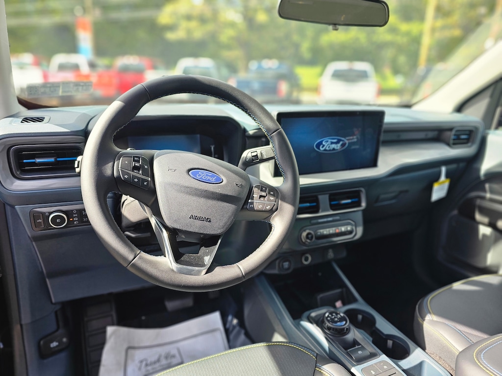 New 2025 Ford Maverick Lobo TRUCK