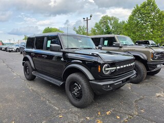 2026 Ford Bronco Outer Banks&reg; SUV