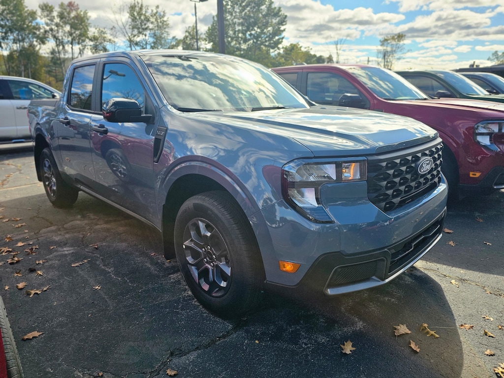 New 2025 Ford Maverick XLT TRUCK