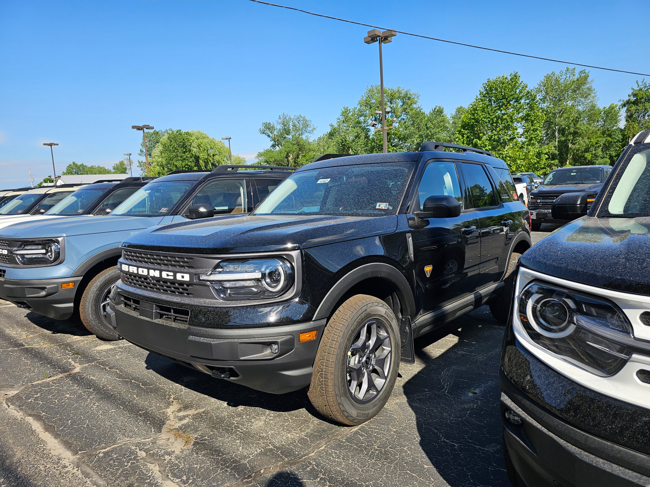 2024 Ford Bronco Sport Badlands photo 2