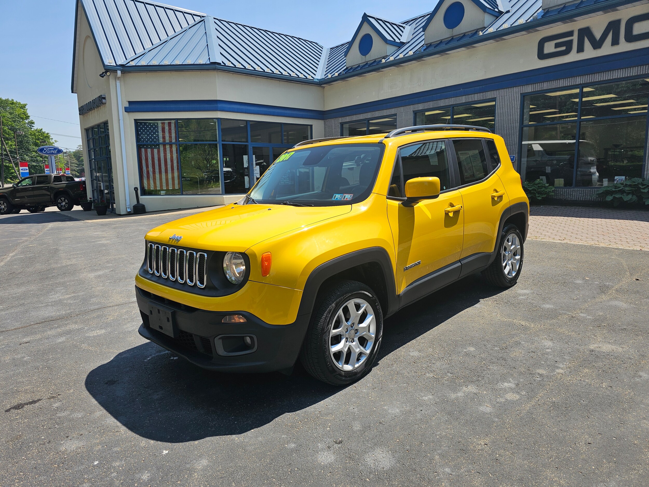 2017 Jeep Renegade Latitude North Edition photo 2