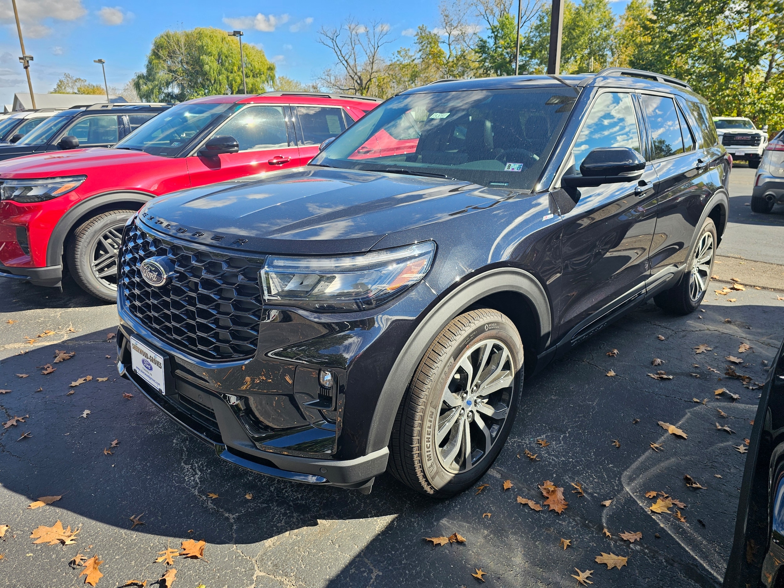 2025 Ford Explorer ST-LINE's photo