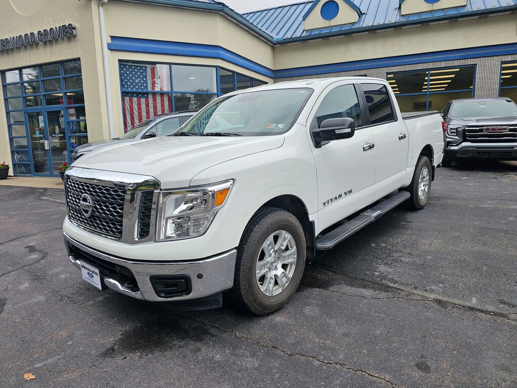 Used 2018 Nissan Titan SV Truck Crew Cab