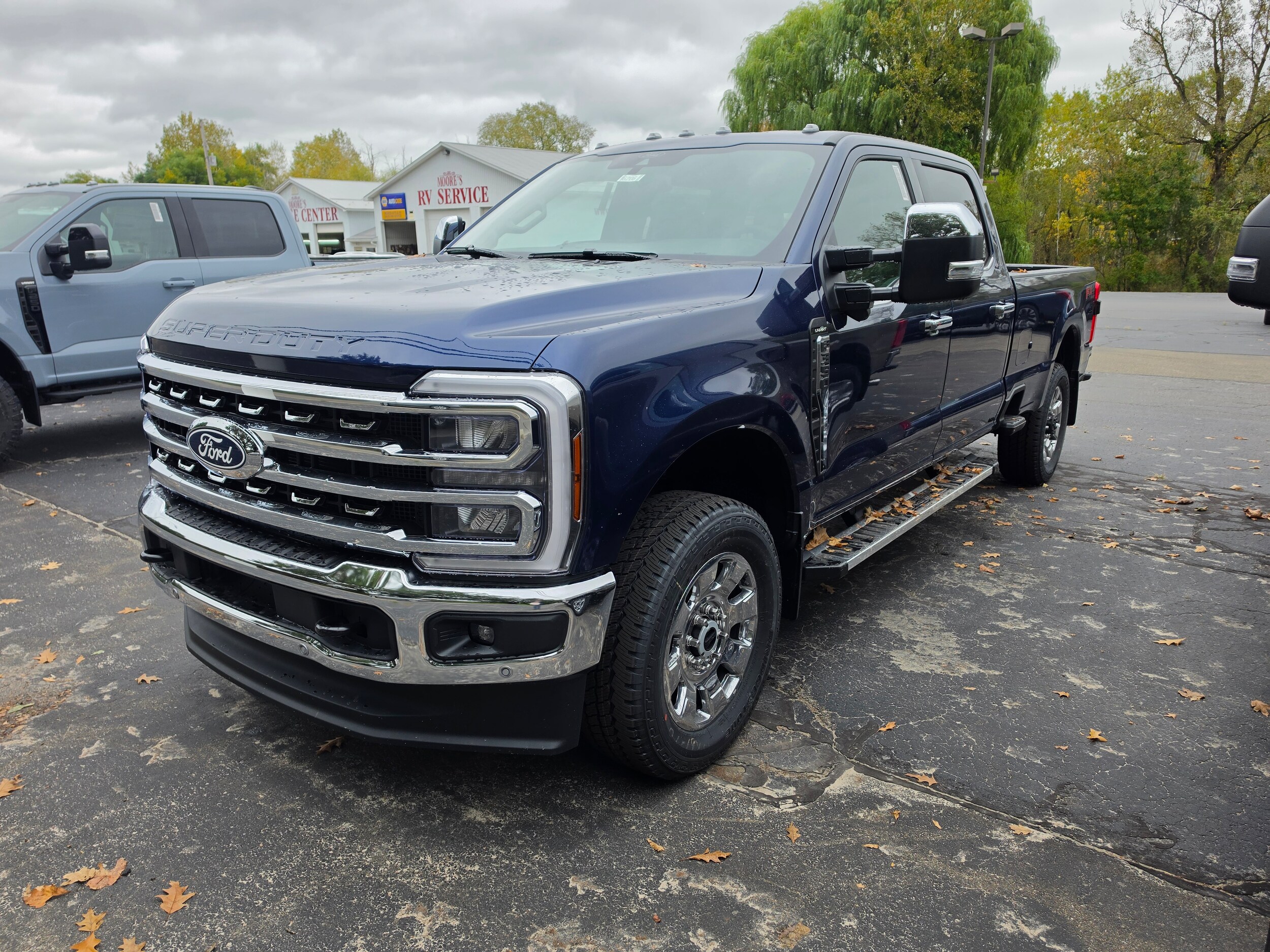 New 2027 Ford Super Duty F-350® Lariat® TRUCK
