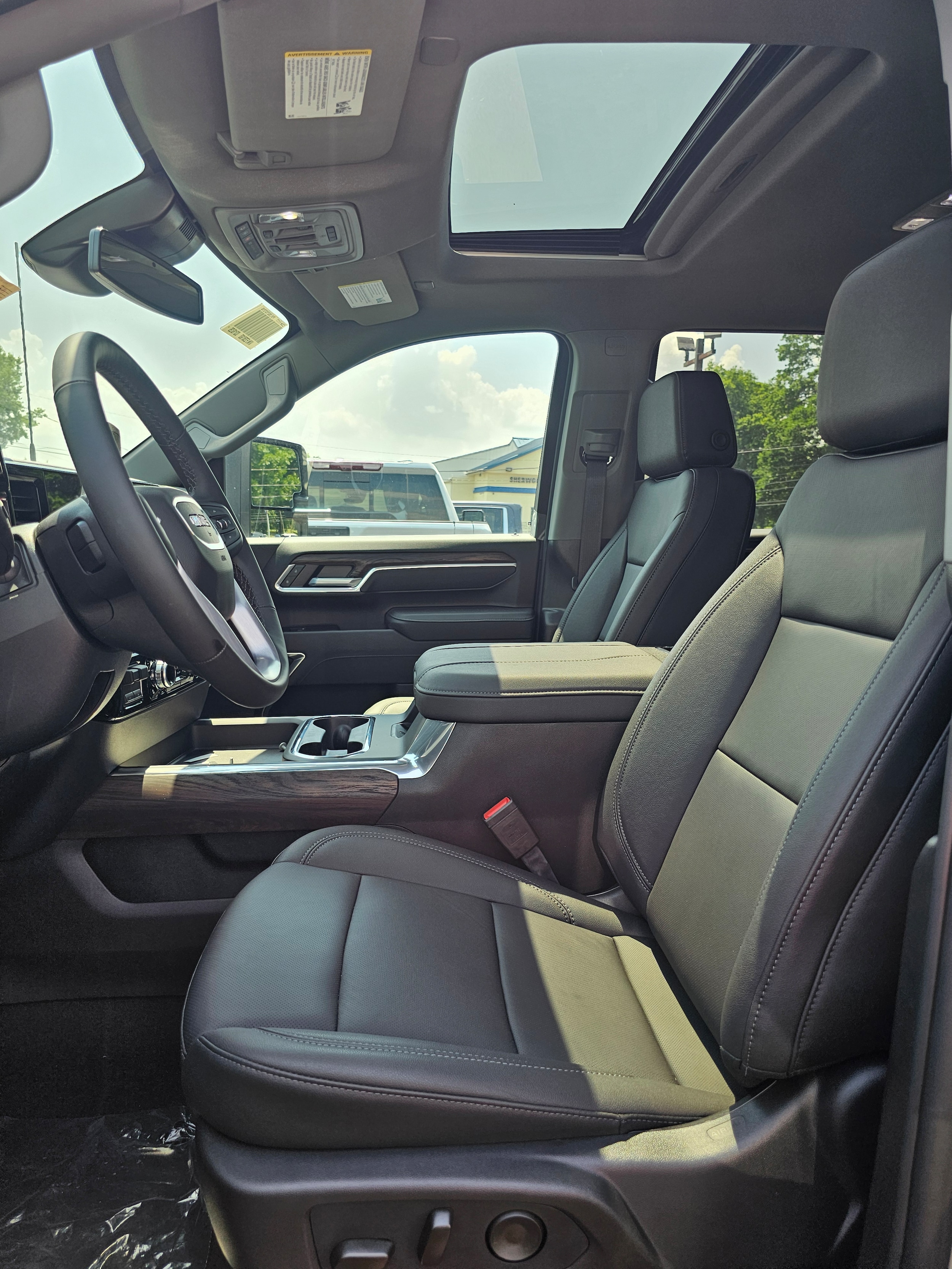 2026 GMC Sierra 2500HD SLT - Photo 3