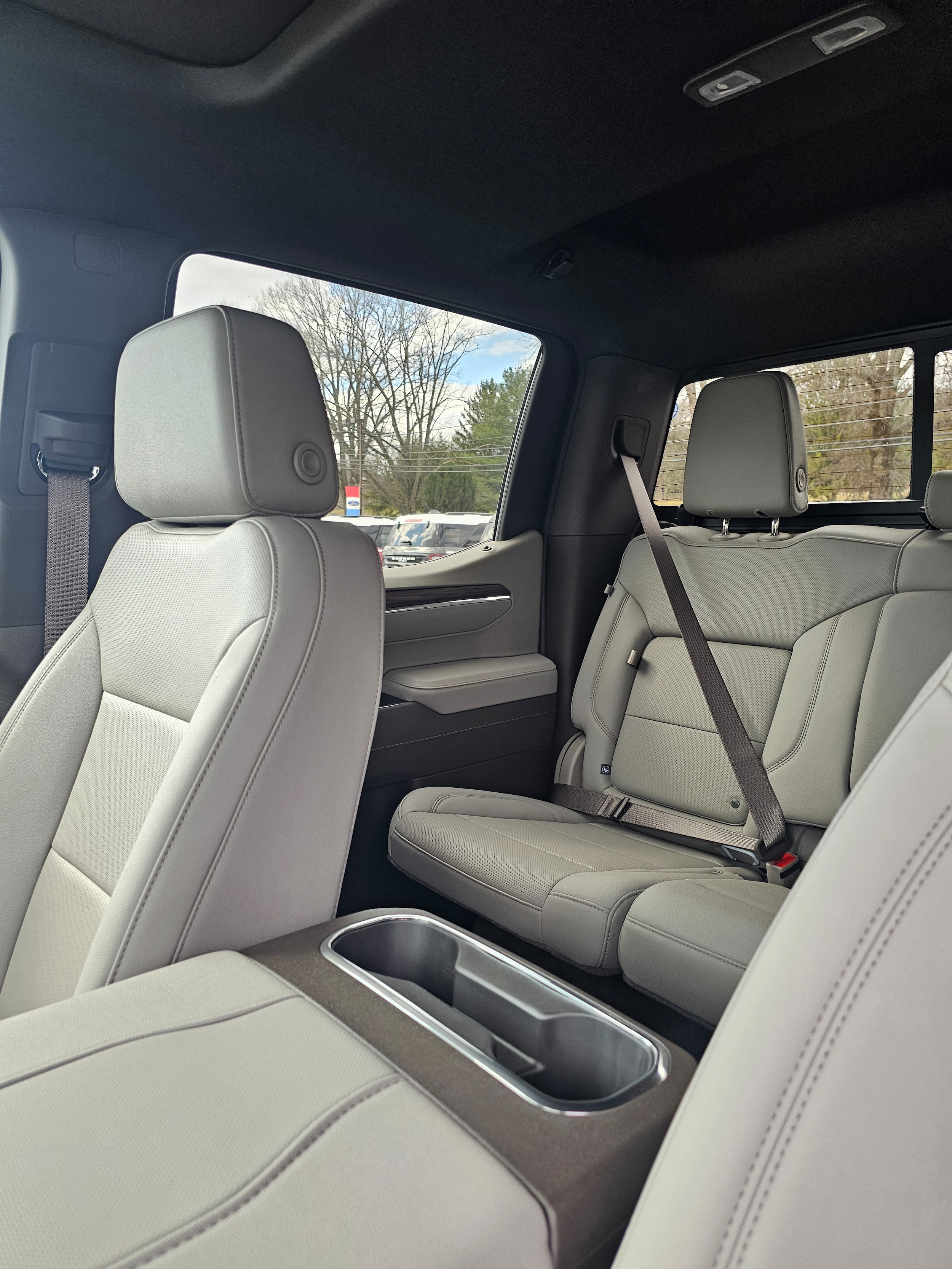 2026 GMC Sierra 1500 SLT - Photo 12