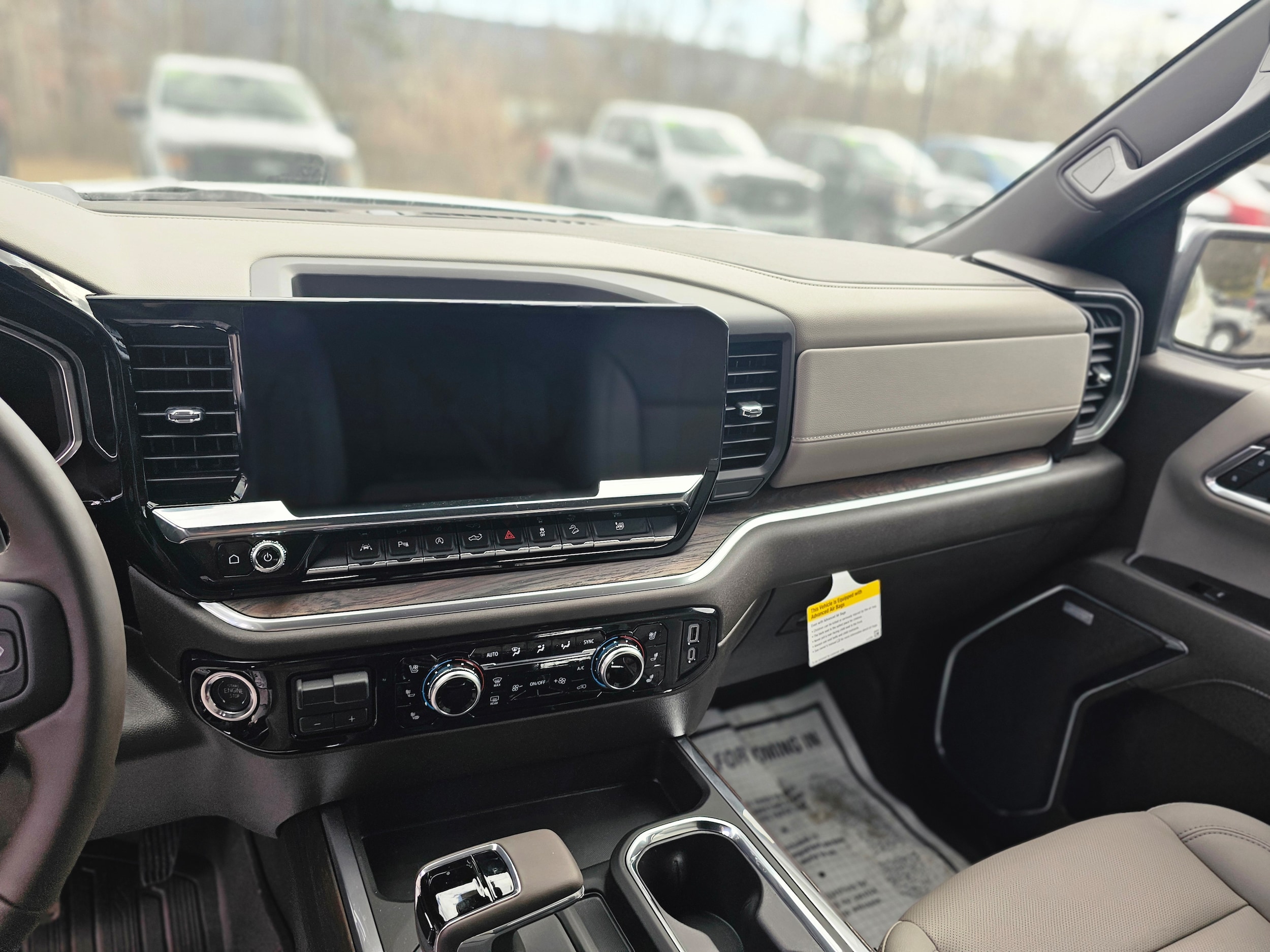 2026 GMC Sierra 1500 SLT - Photo 11