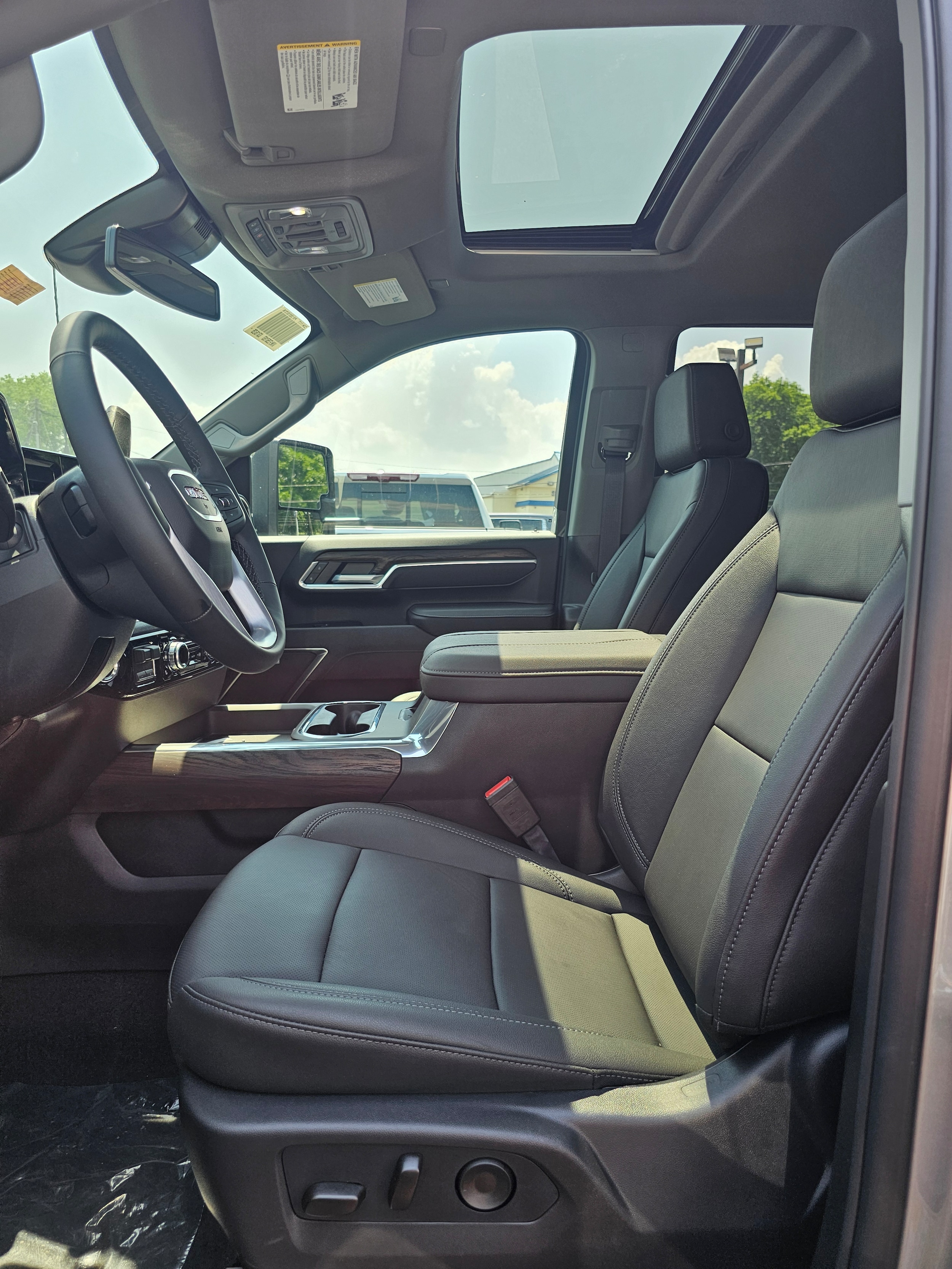 2026 GMC Sierra 2500HD SLT - Photo 5