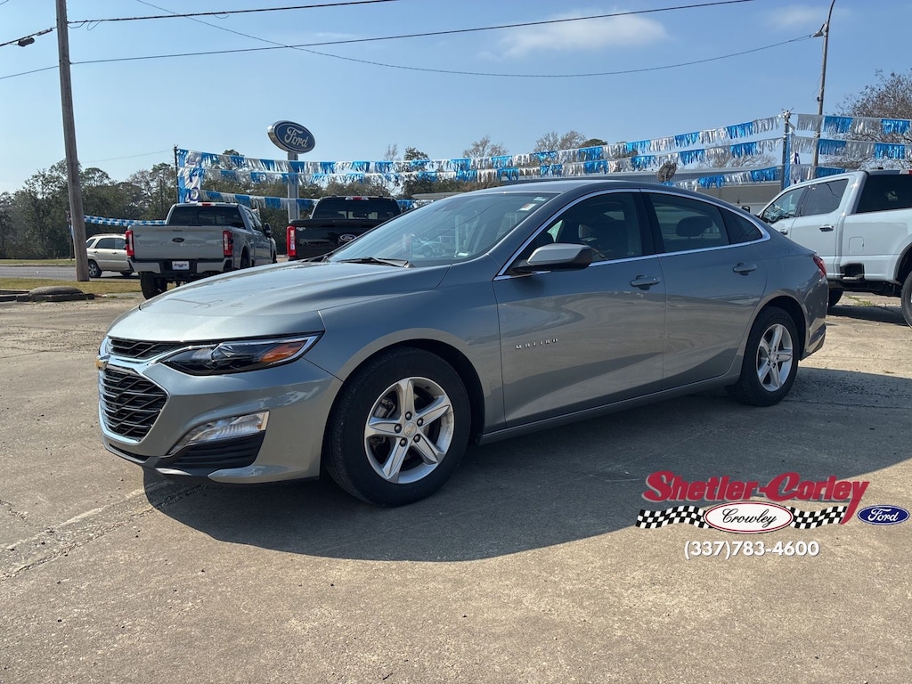 2024 Chevrolet Malibu 1LT photo 2