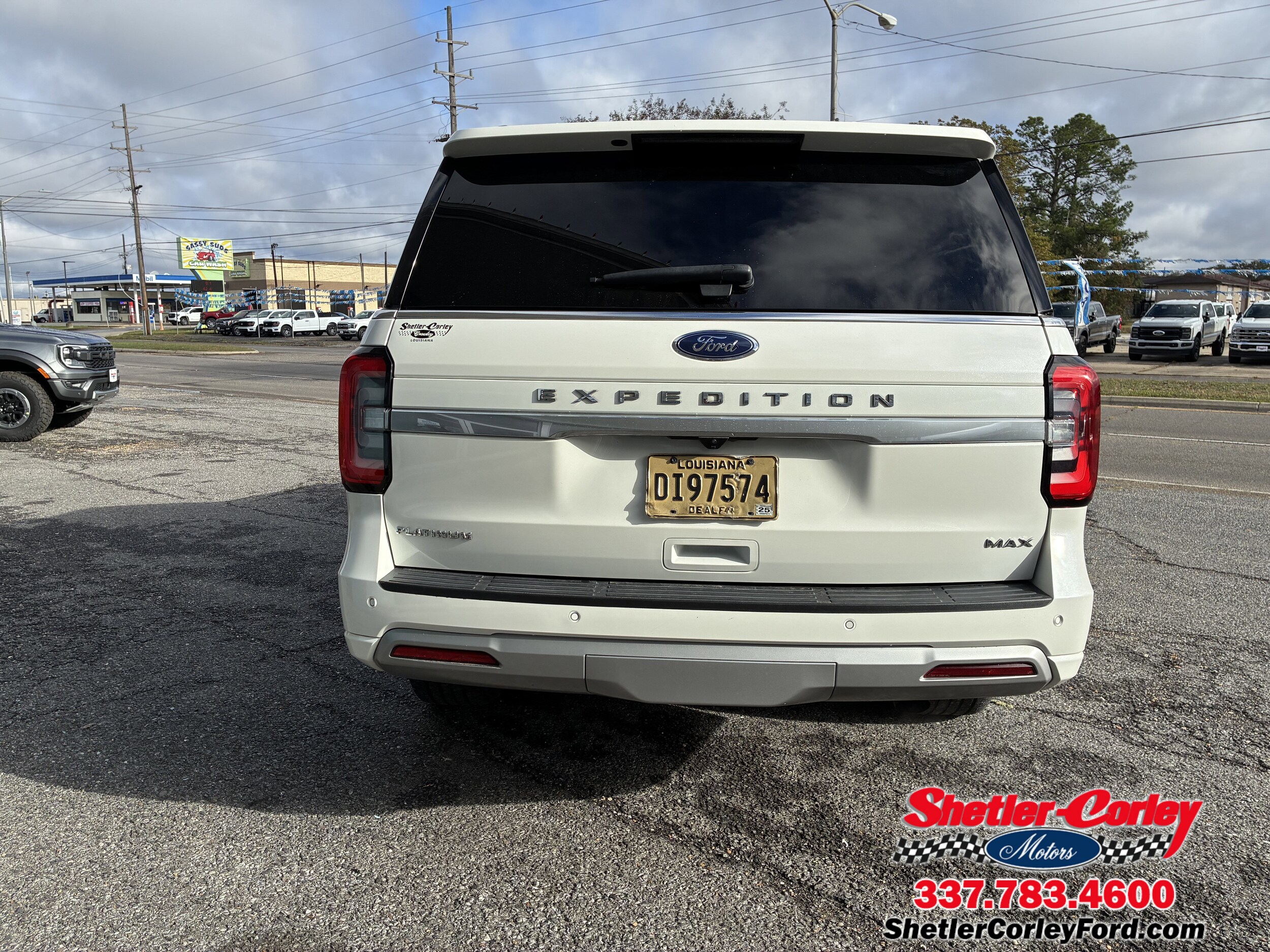 2024 Ford Expedition MAX Platinum photo 3