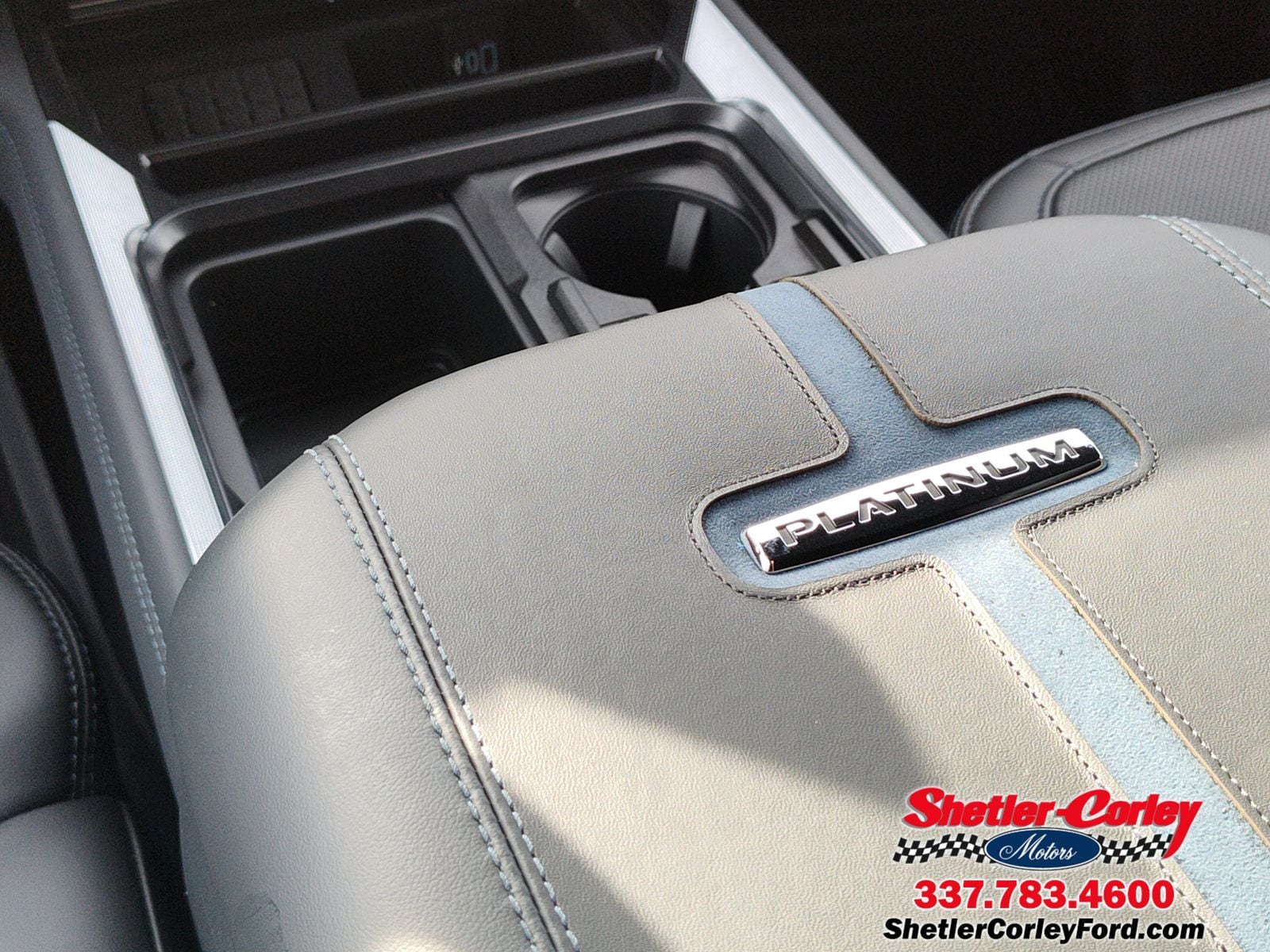 2026 Ford F-250 Super Duty Platinum - Photo 14