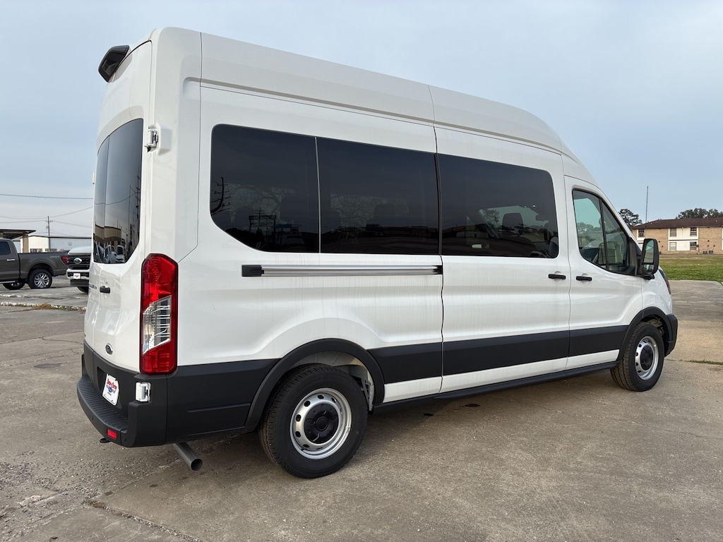 2025 Ford Transit photo 2