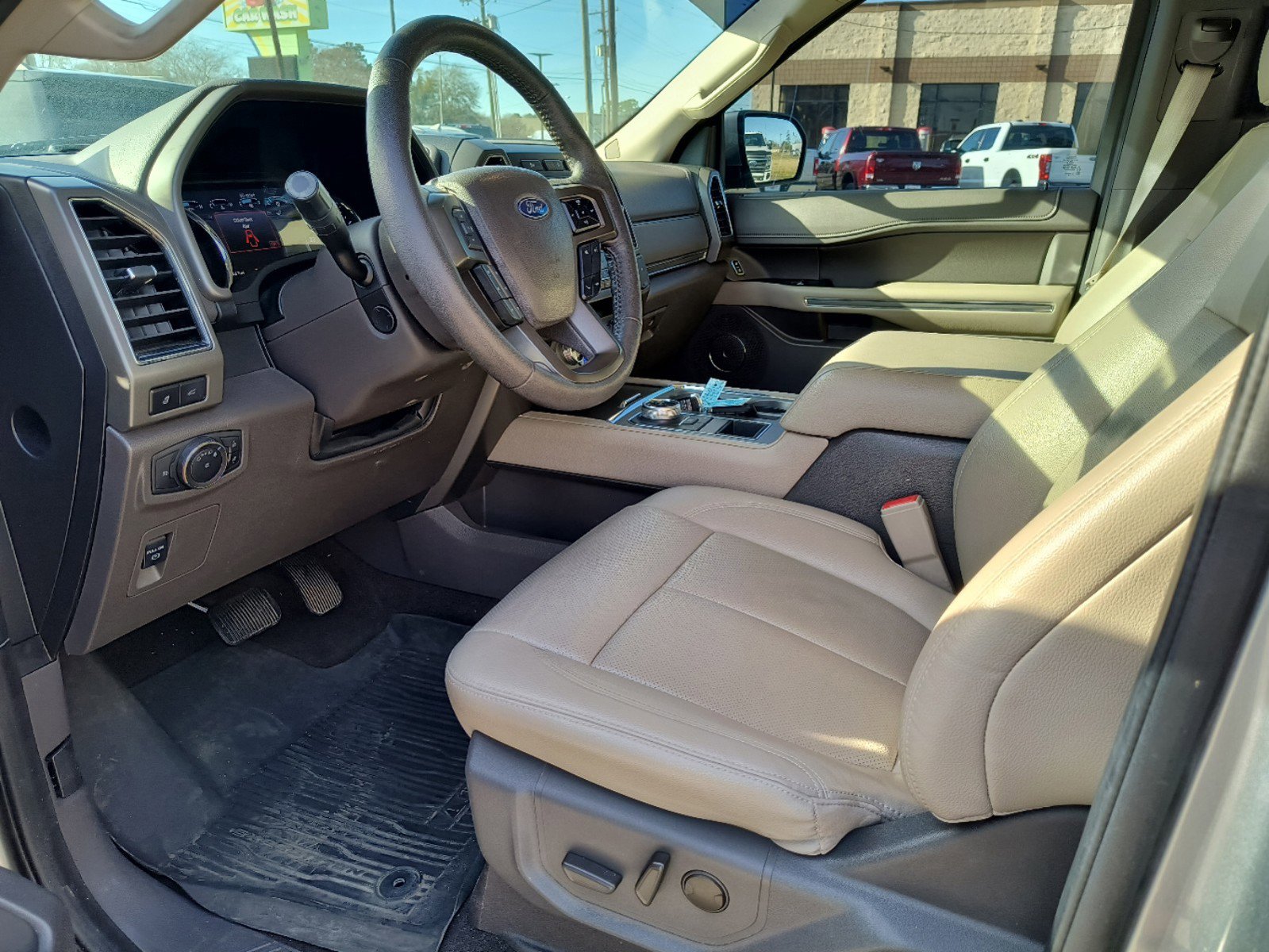 Used 2020 Ford Expedition XLT with VIN 1FMJU1HT2LEA42735 for sale in Crowley, LA