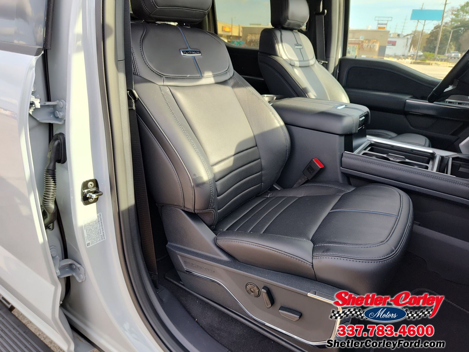 2026 Ford F-250 Super Duty Platinum - Photo 16
