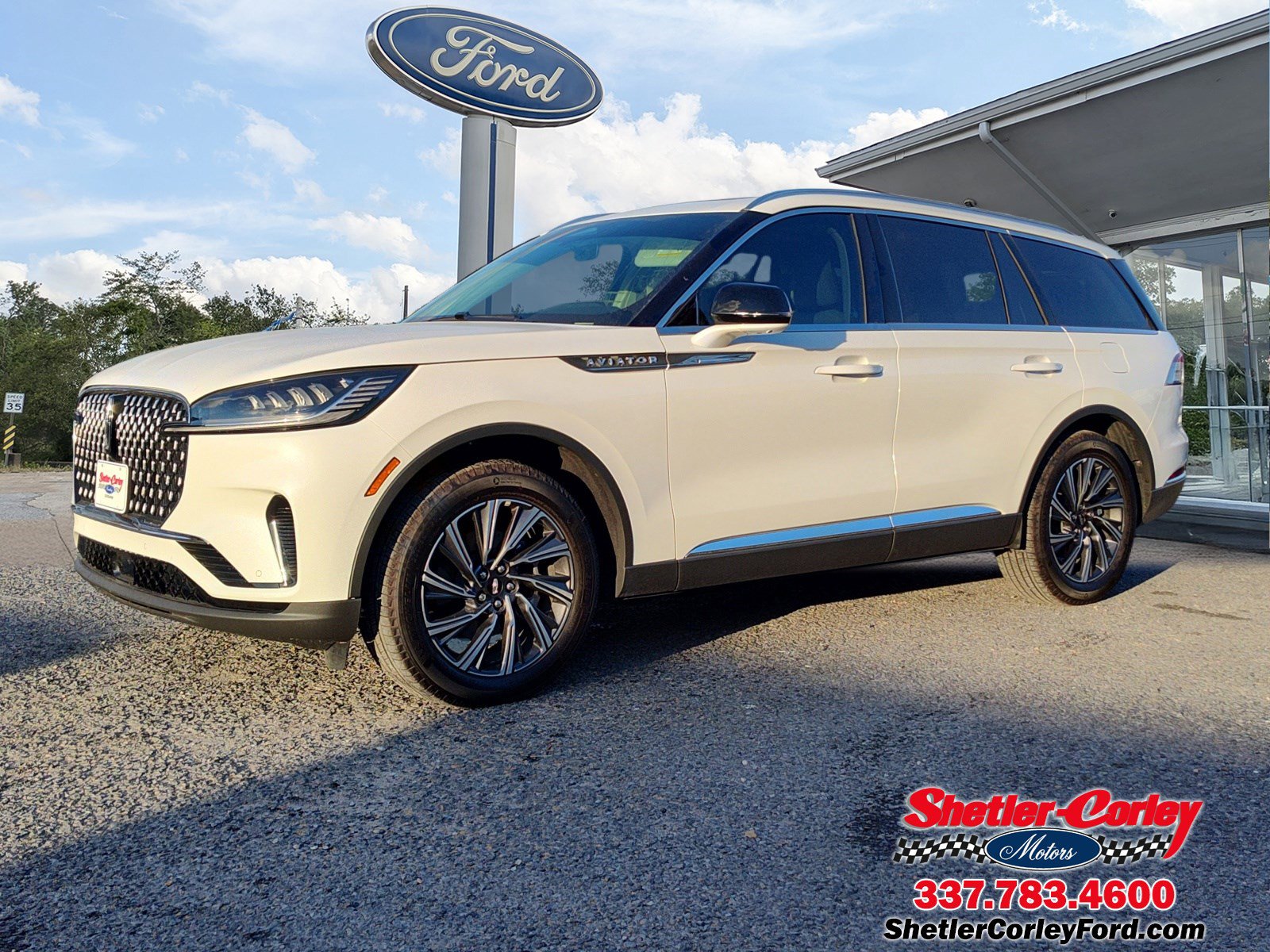 2025 Lincoln Aviator Premiere's photo