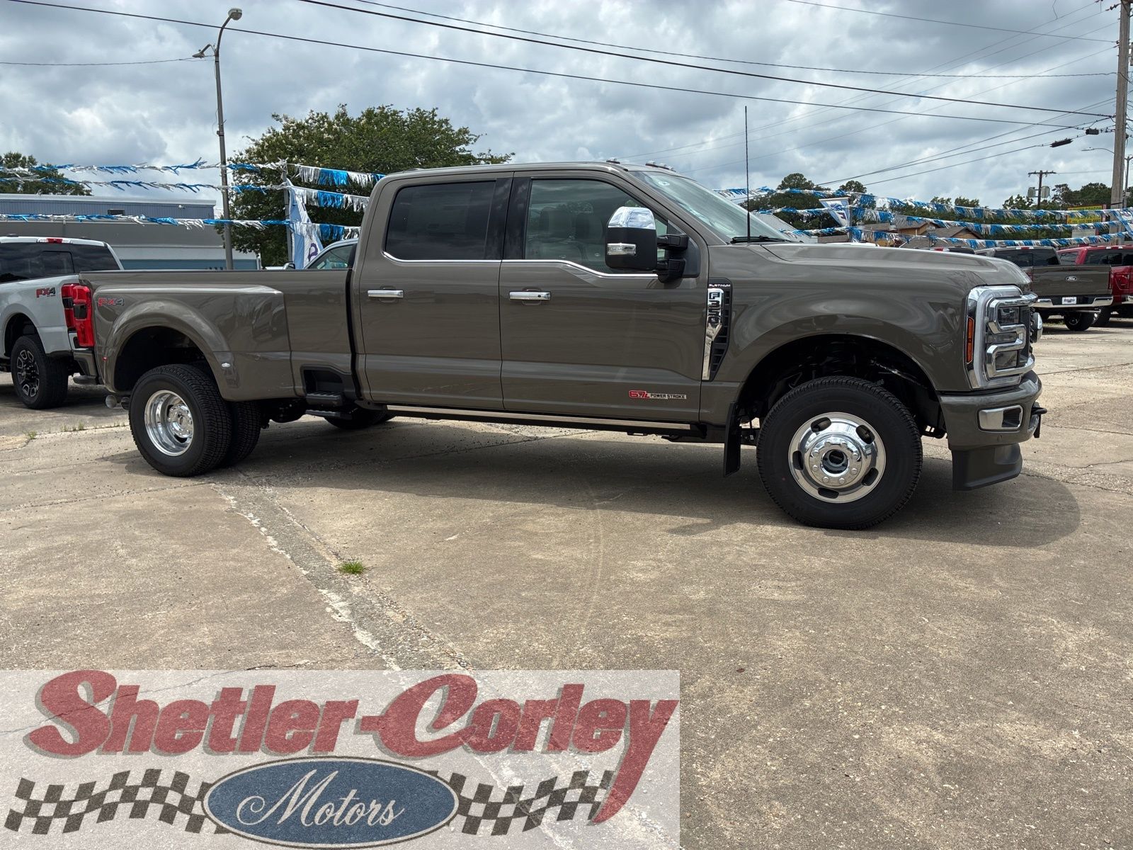2026 Ford F-350 Platinum 4x4 Crew Cab 8' Box DRW's photo