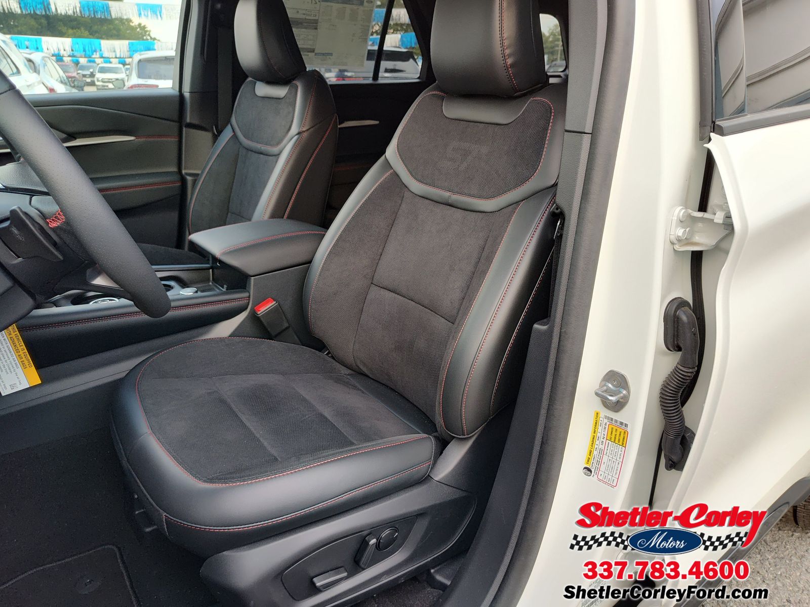 2025 Ford Explorer ST - Photo 7