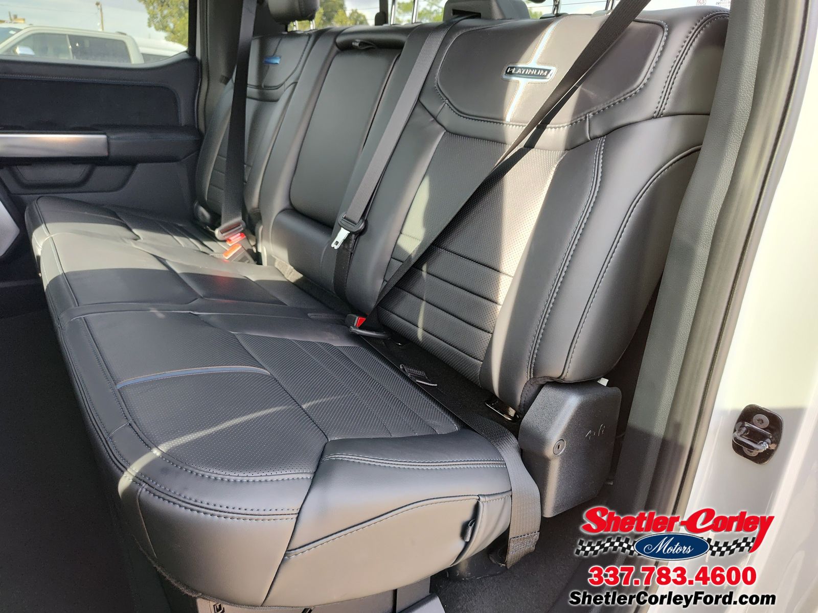 2026 Ford F-250 Super Duty Platinum - Photo 18