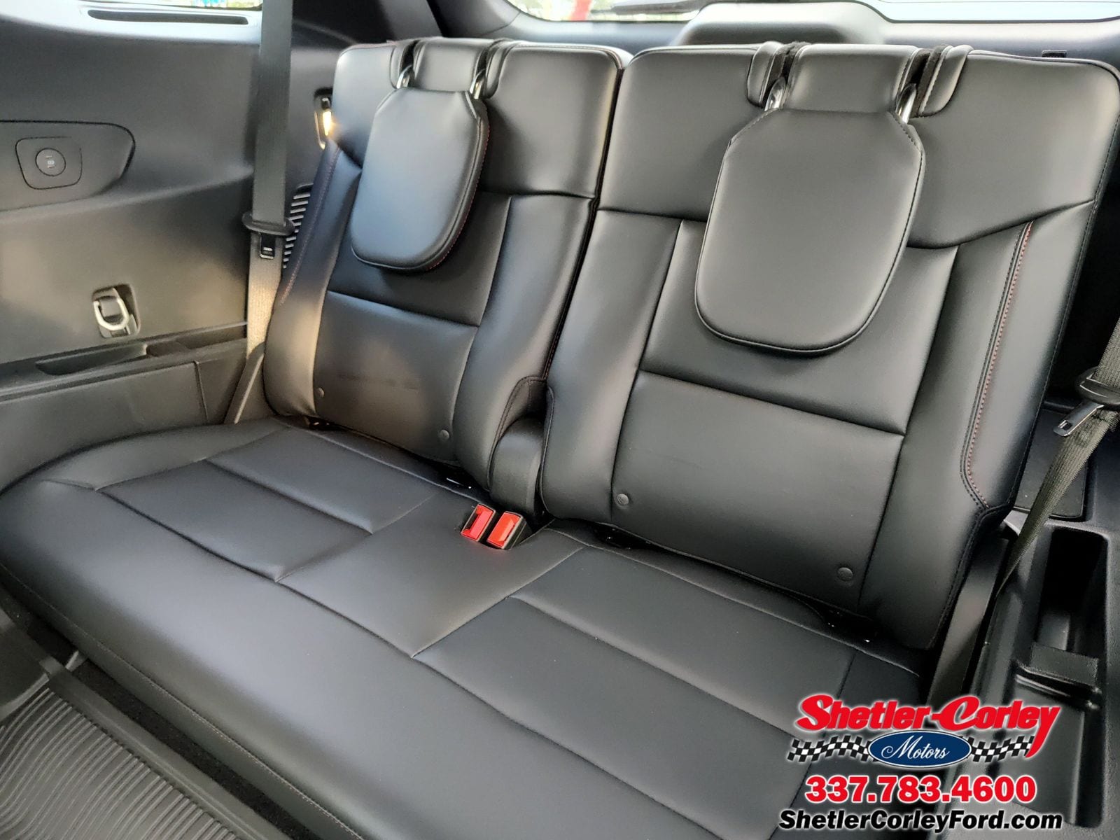 2025 Ford Explorer ST - Photo 15