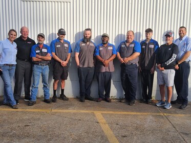 Staff member Service Technicians from 2b0d53096949