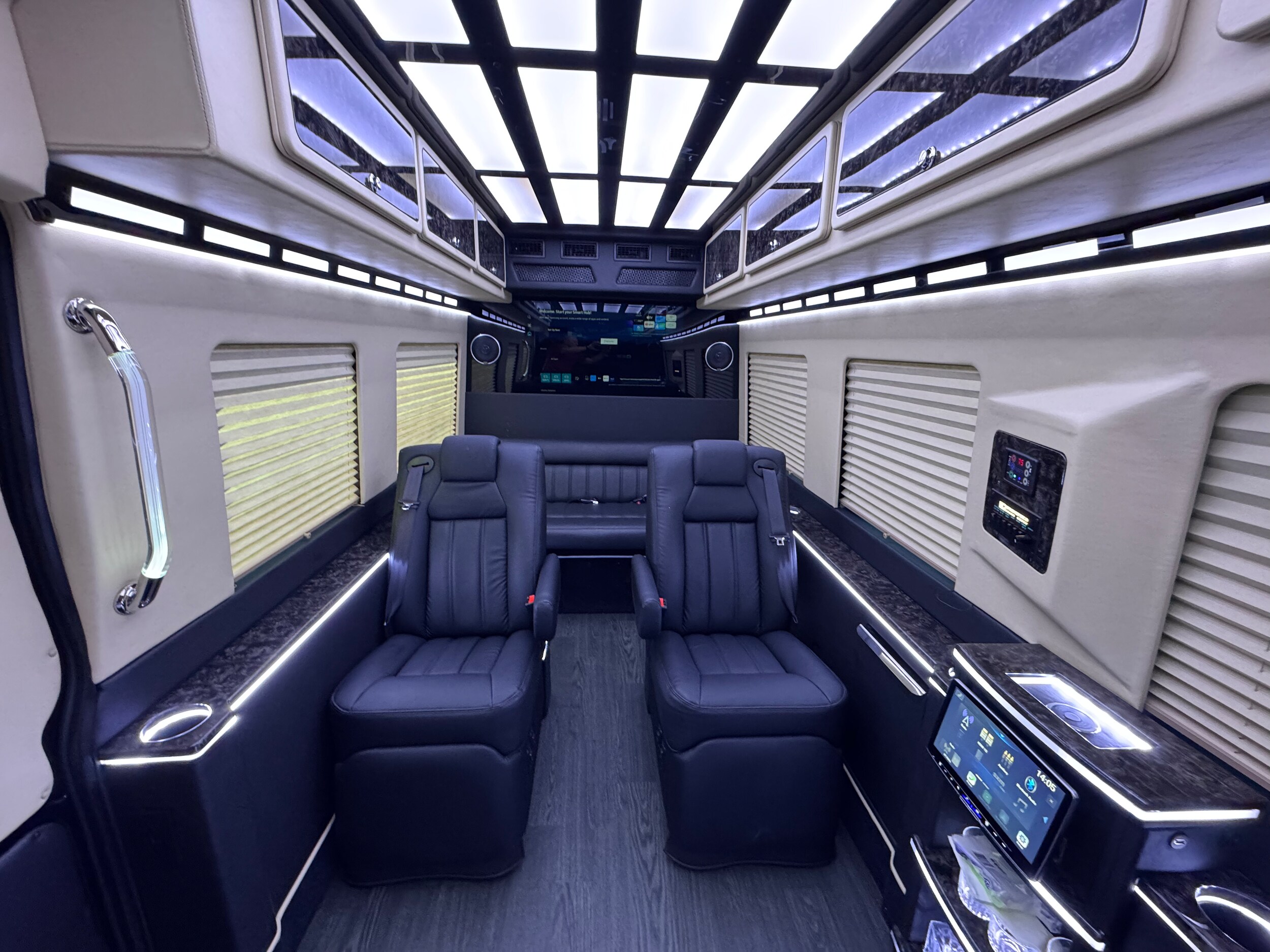 2025 Ford Transit Van Base - Photo 7