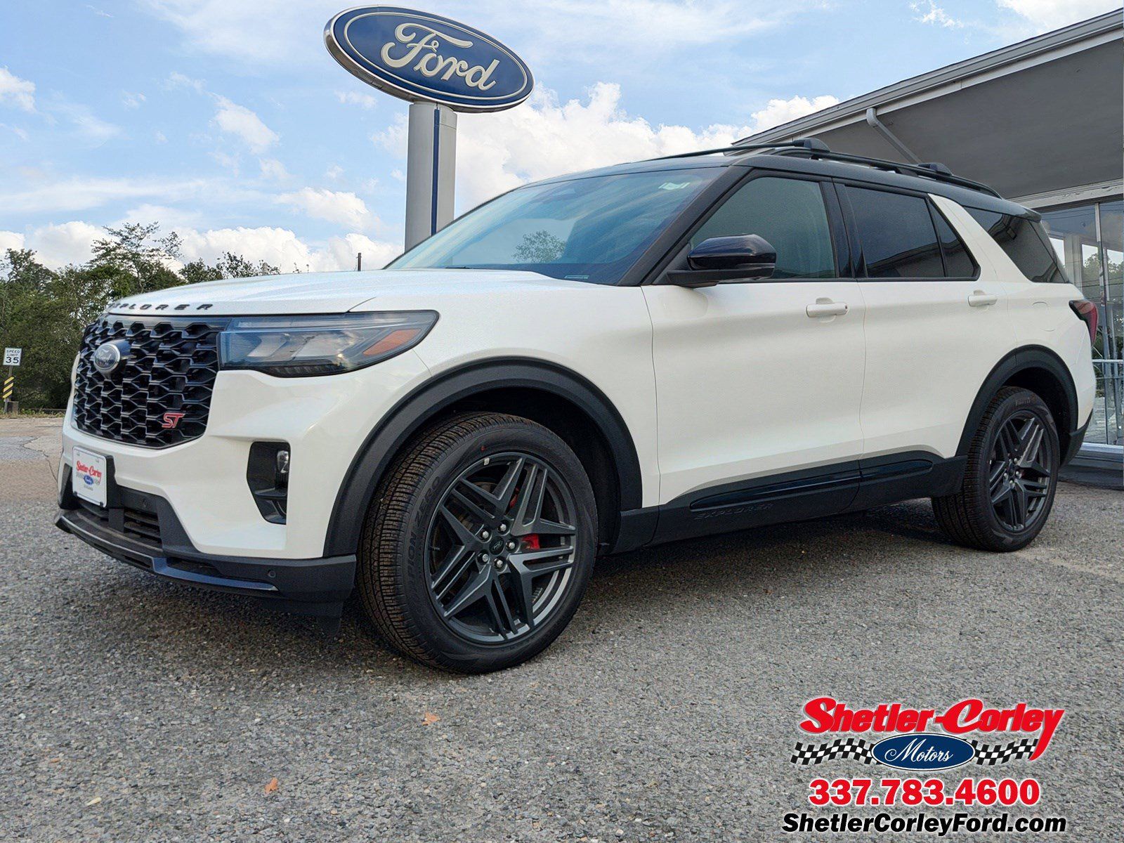 2025 Ford Explorer ST - Photo 2