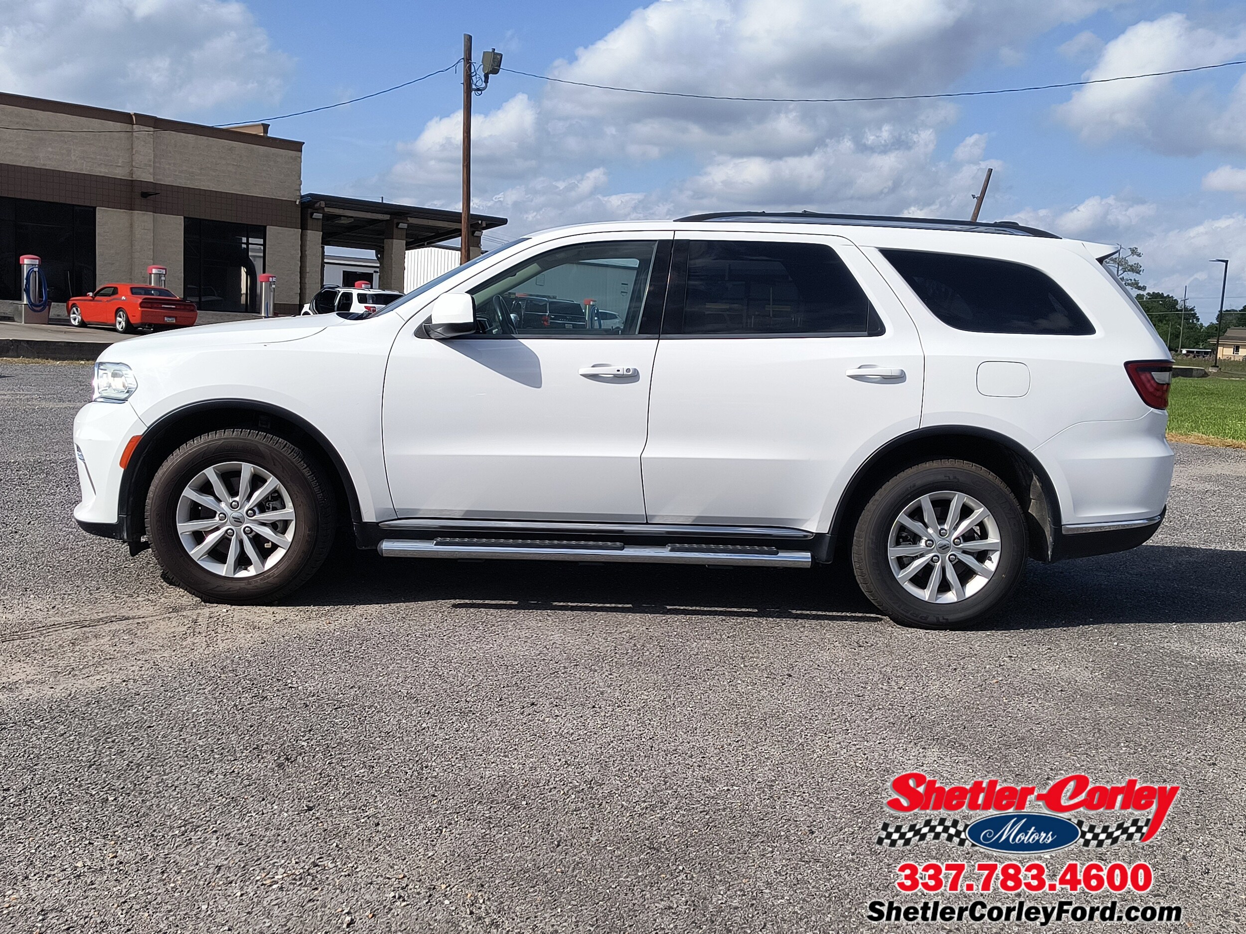 2022 Dodge Durango SXT photo 3