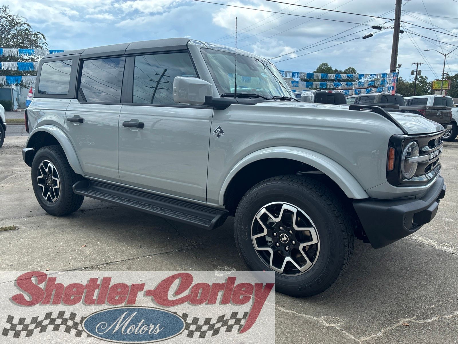 2026 Ford Bronco Outer Banks