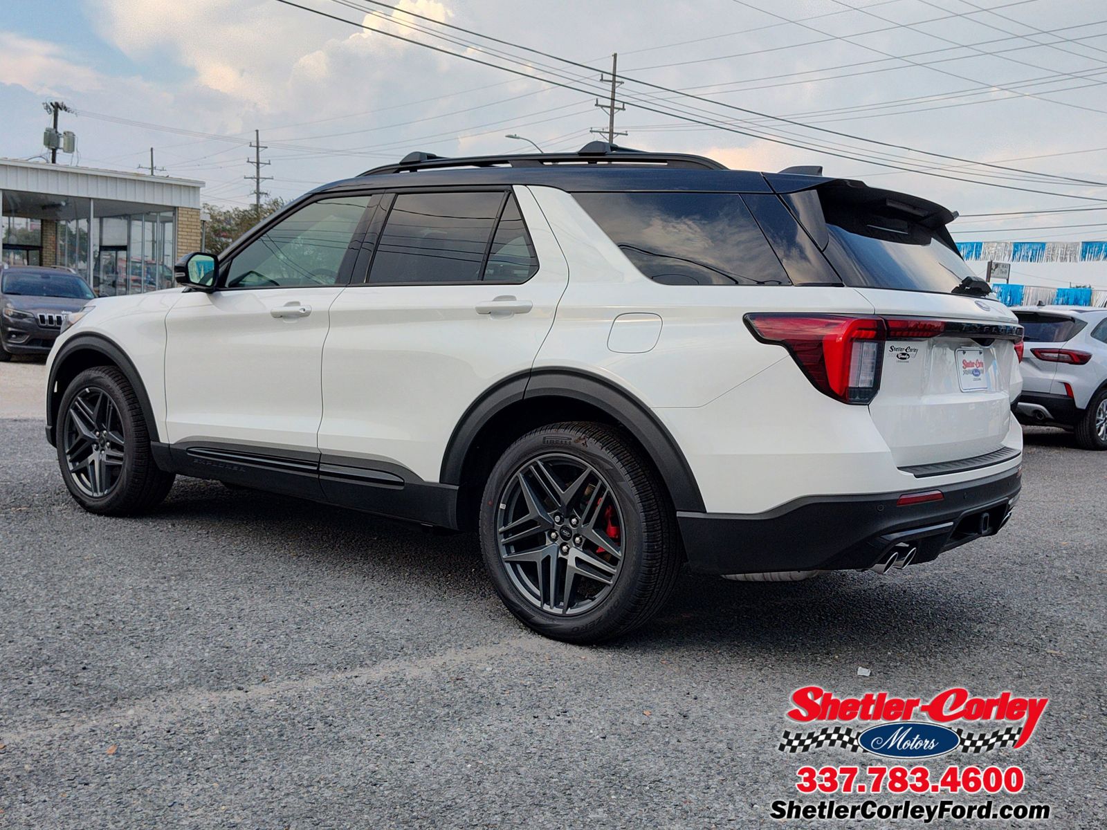 2025 Ford Explorer ST - Photo 4