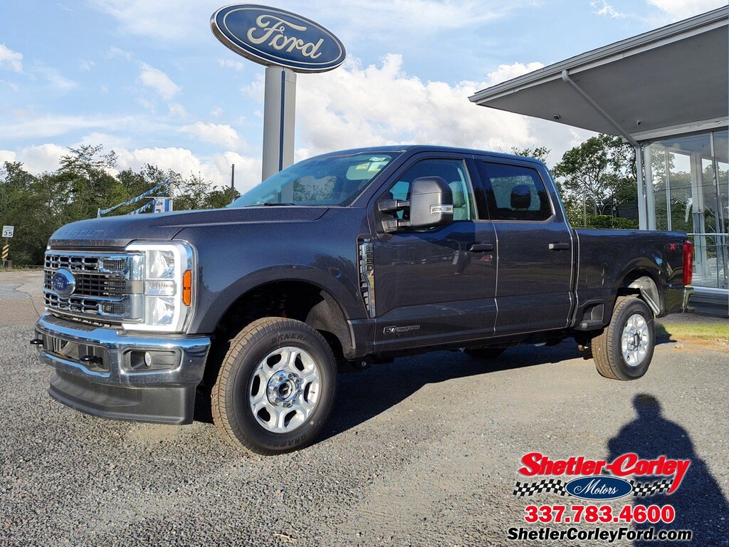 New 2025 Ford F-250 XLT Truck Crew Cab