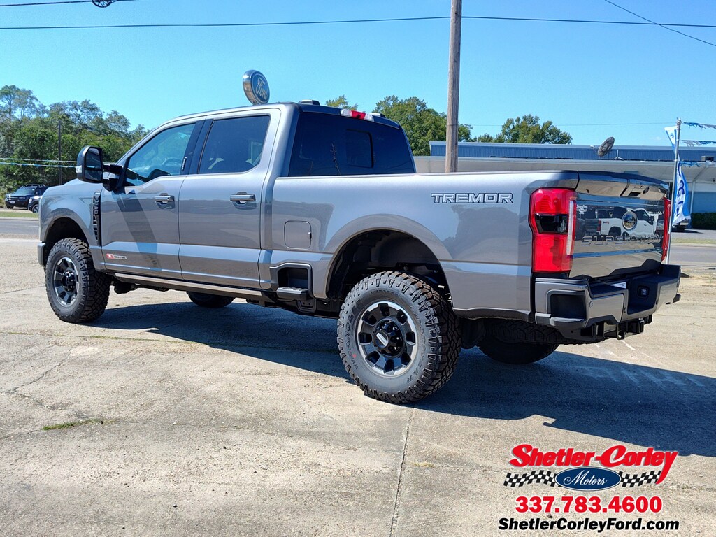 New 2026 Ford F-250 LARIAT Truck Crew Cab