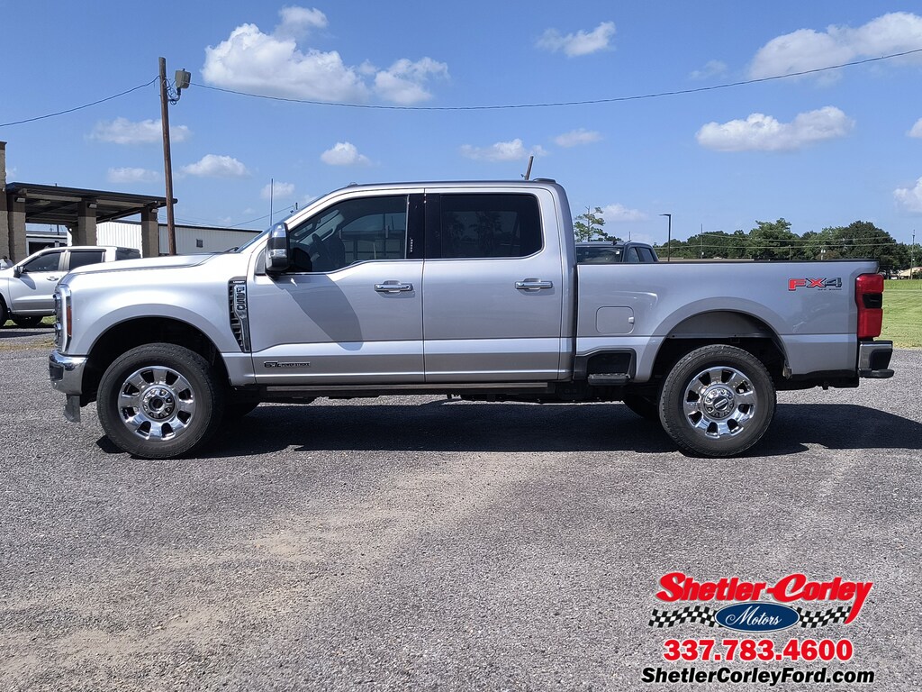 Used 2024 Ford Super Duty F-250 SRW Lariat 4WD Crew CAB LARIAT 4WD CREW CAB