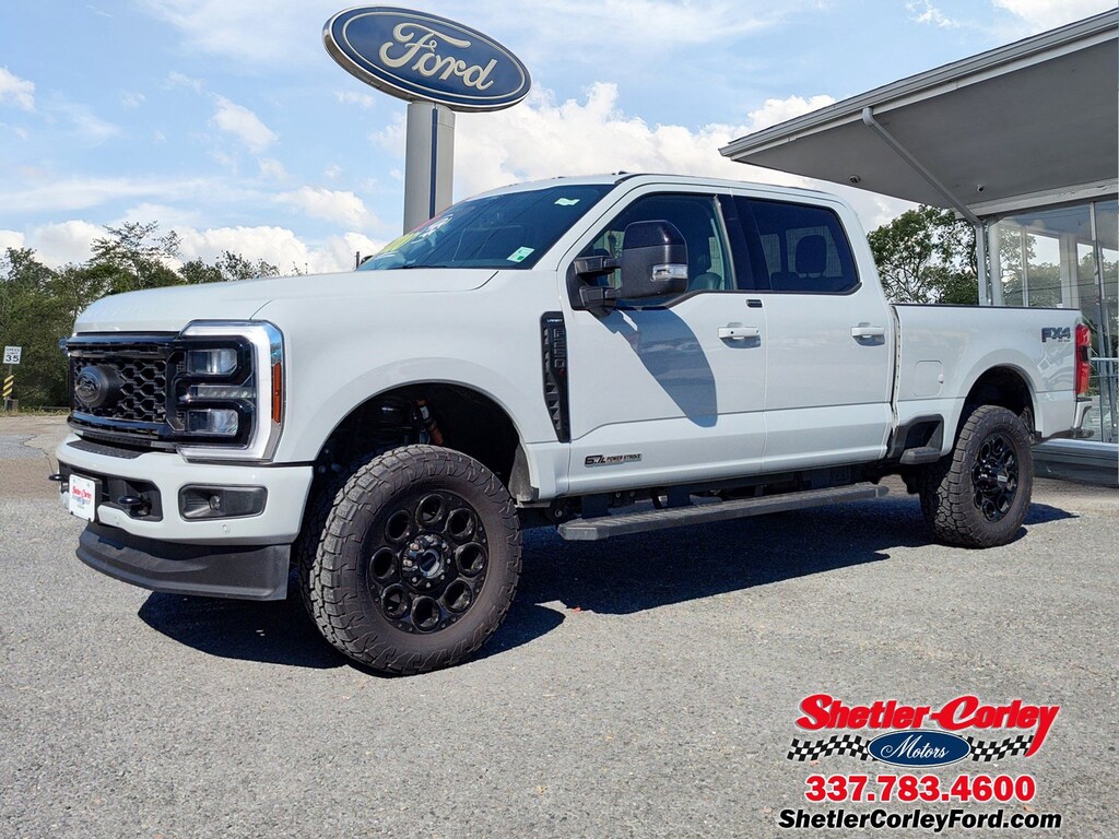 New 2025 Ford F-250 LARIAT Truck Crew Cab