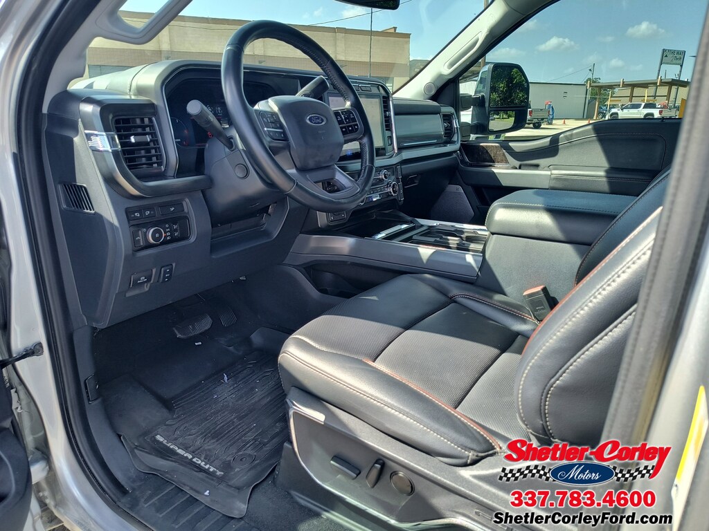 Used 2024 Ford Super Duty F-250 SRW Lariat 4WD Crew CAB LARIAT 4WD CREW CAB
