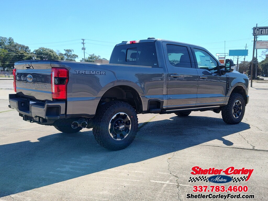 New 2026 Ford F-250 LARIAT Truck Crew Cab